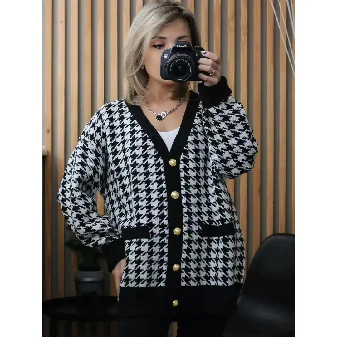 Women Houndstooth Pattern V‑Neck Button Down Long‑Sleeve Open Front Cardigan Tops, Contrast Trim Loose‑fit Pocket Design Knit Outerwear, Vintage Elegant Casual Daily Outfit, Fashion Relaxed‑fit Knit Coat For Autumn‑Winter Office Work, Dating, Shopping
