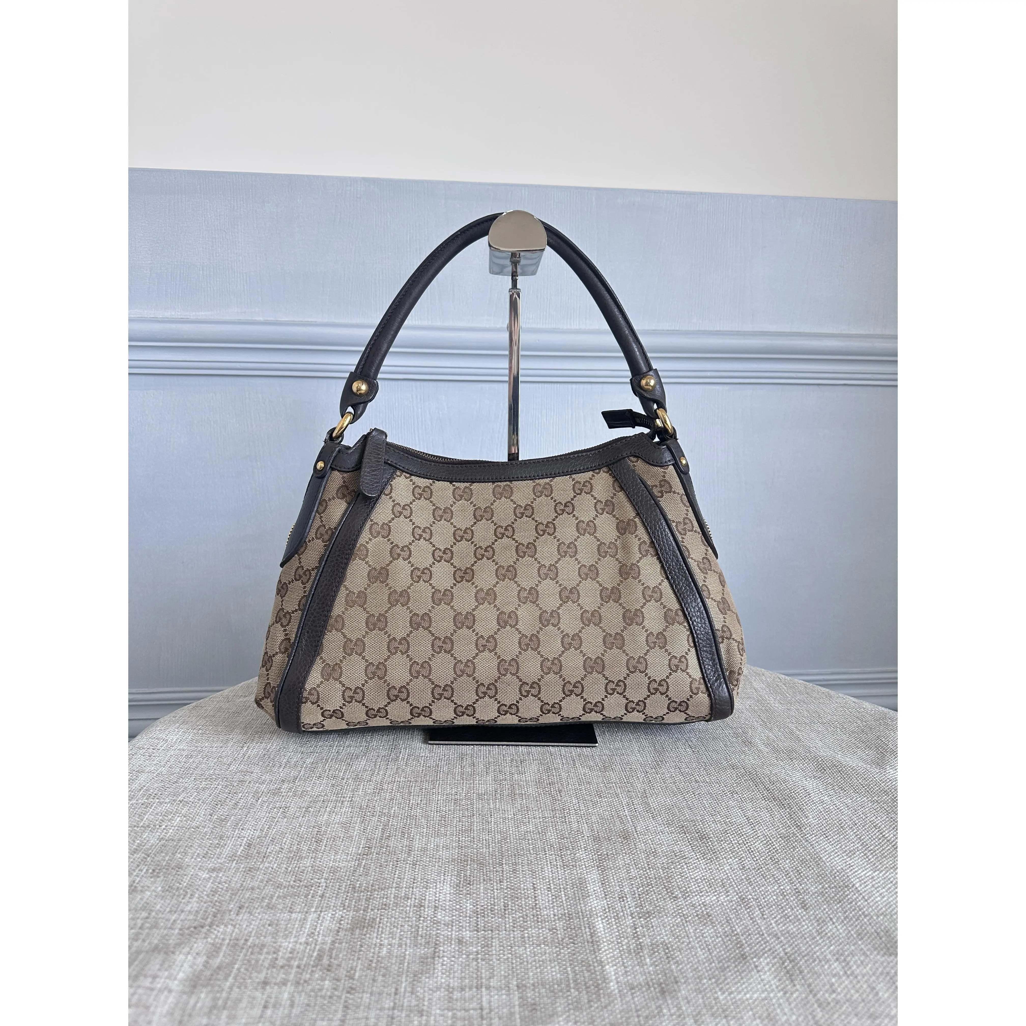 Pre-owned GUCCI Vintage GG Supreme Canvas Leather Trim Hobo Shoulder Bag