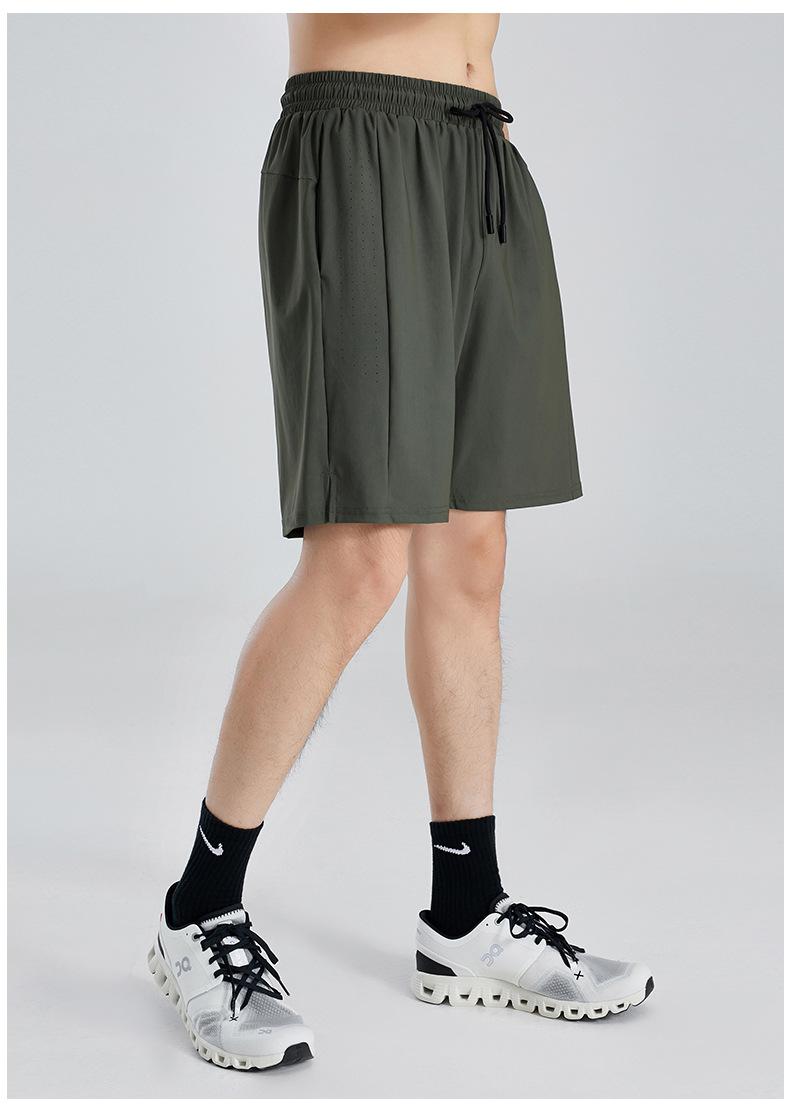 2026 New Men's Breathable Casual Shorts, Ice Silk Thin Quick-Dry Sports Fitness Shorts for Outdoor Running