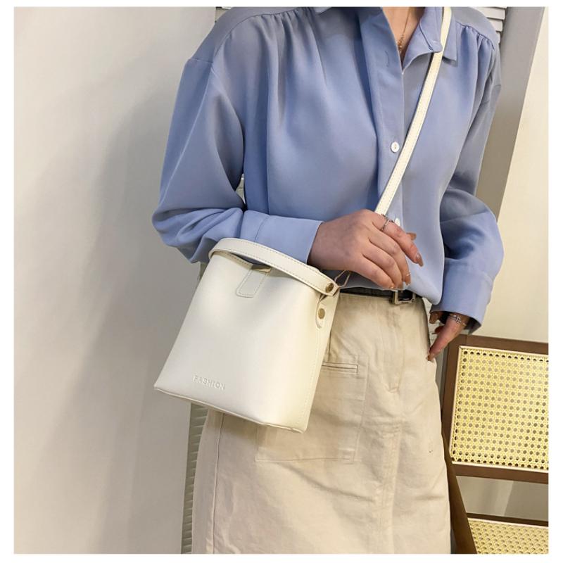 Small Fresh Day Bag Women's Popular Handheld Crossbody Bucket