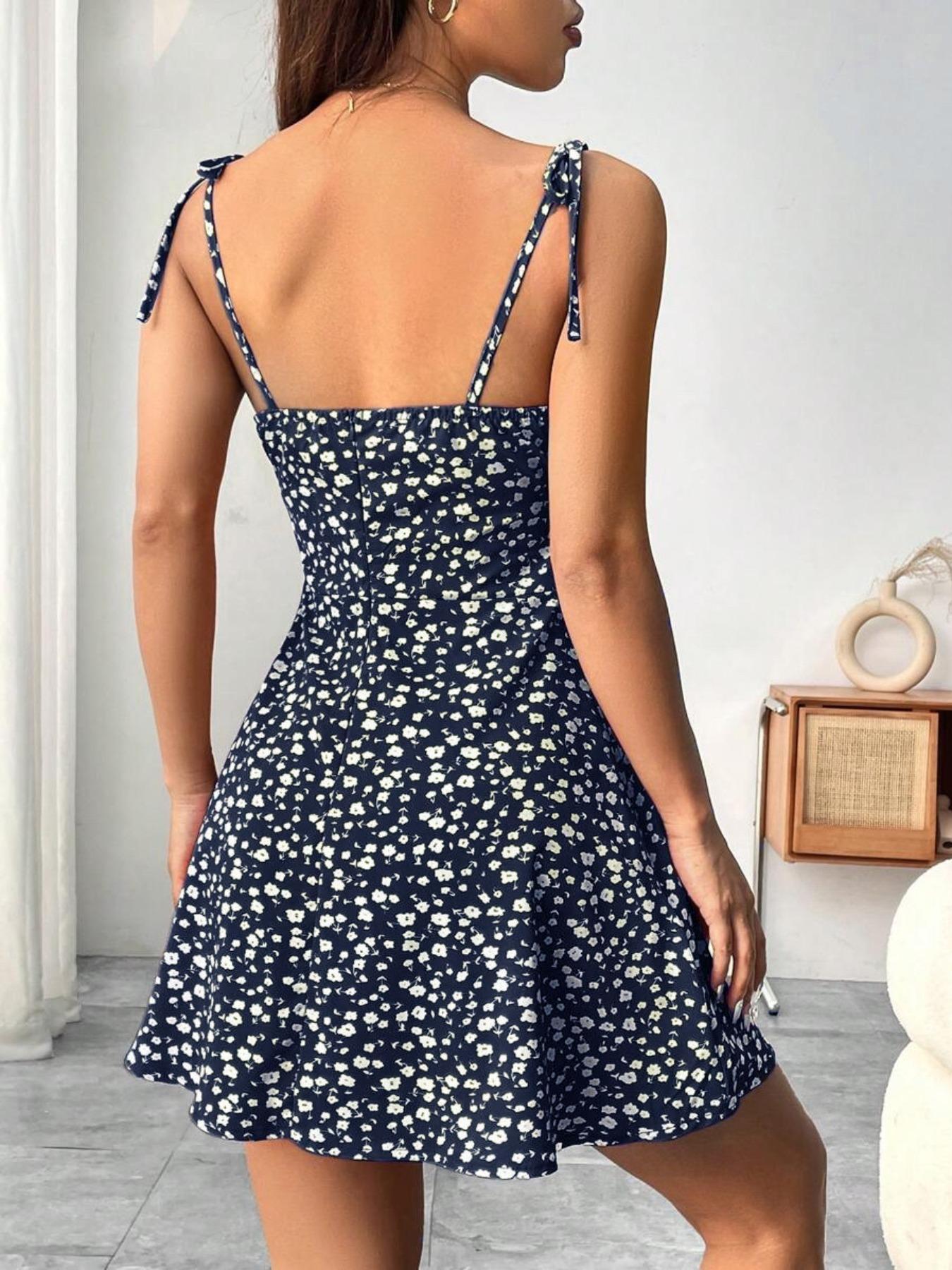 Women's Summer Fashion Slimming Backless Boho Dress, Casual Fitted Halter Ditsy Floral Dress, Perfect for Vacation