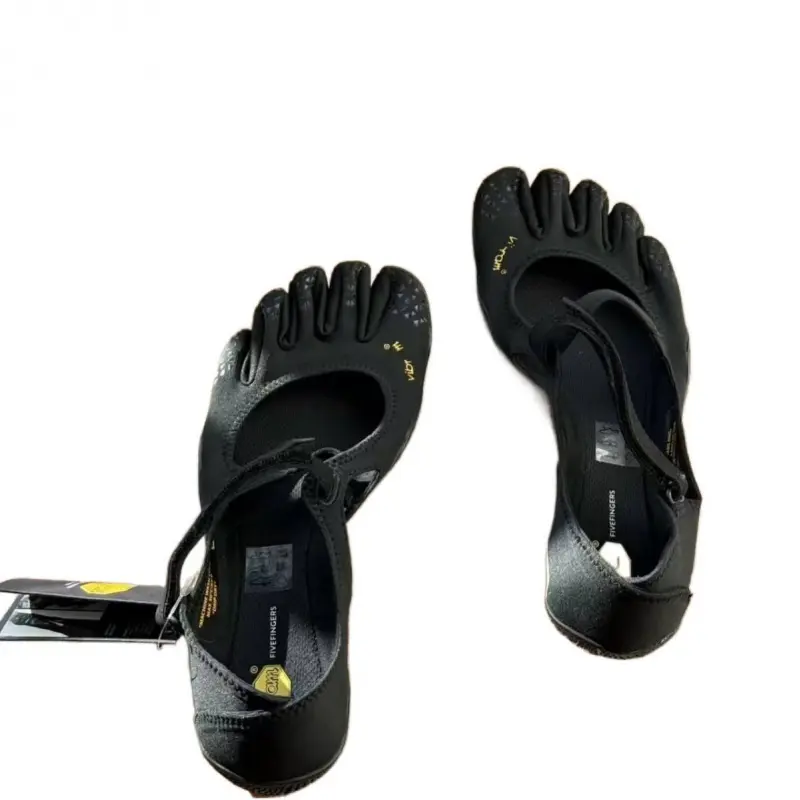 Unisex Five Fingers Barefoot Yoga Shoes, Wide Toe Box Minimalist Training Footwear for Men & Women. Soft flexible split toe design offers great comfort. Perfect for pilates, dance, fitness workouts, gym training and all indoor sports activities.