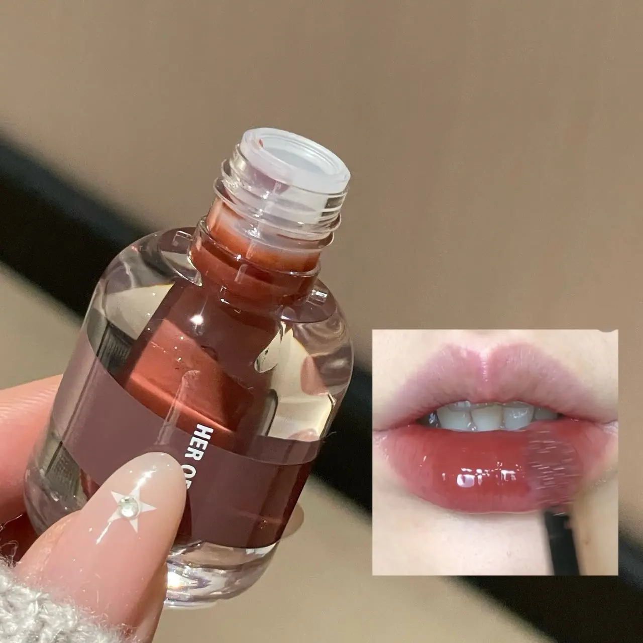 Starfall Light Moisture Mirror Lip Gloss, Glossy Lip, Transparent Water-Like Finish, Hydrates Dry Lips, Non-Drying, Nude Tone, Daily Makeup