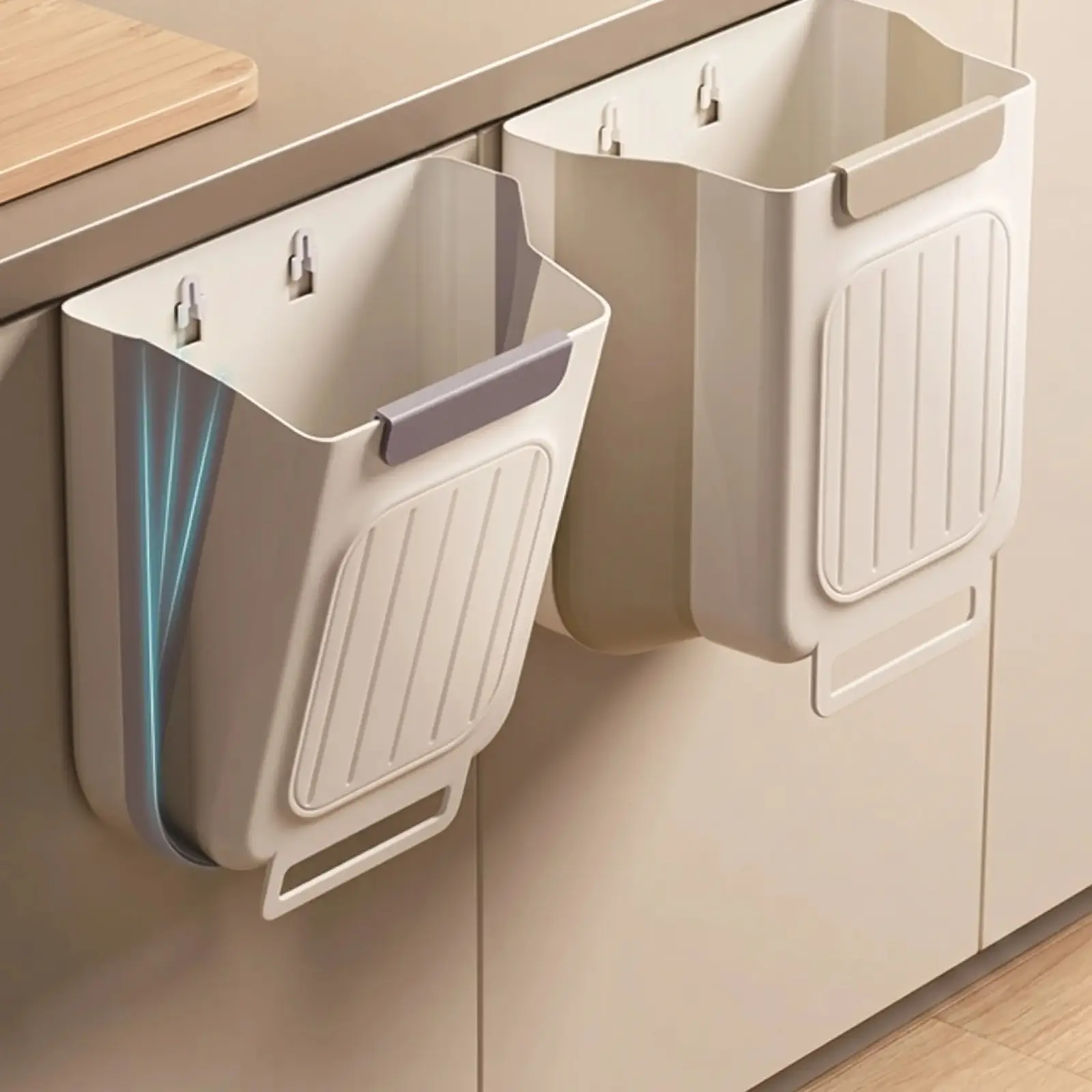Collapsible hanging trash can, gray, kitchen cabinet door hanging trash can, plastic collapsible trash can, suitable for cabinets, RVs, cars and camping.