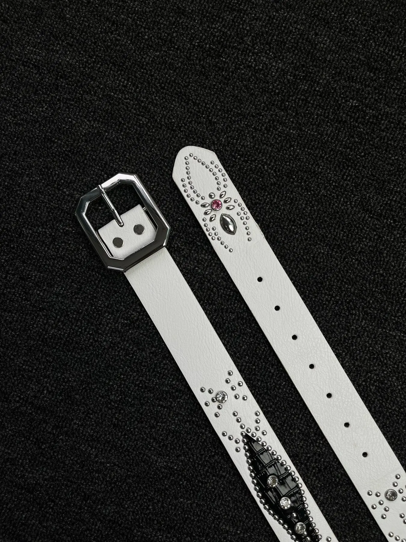 Palace gemstone rivet niche young needle buckle belt rivet spider belt men and women, American retro Pu Leather Belts