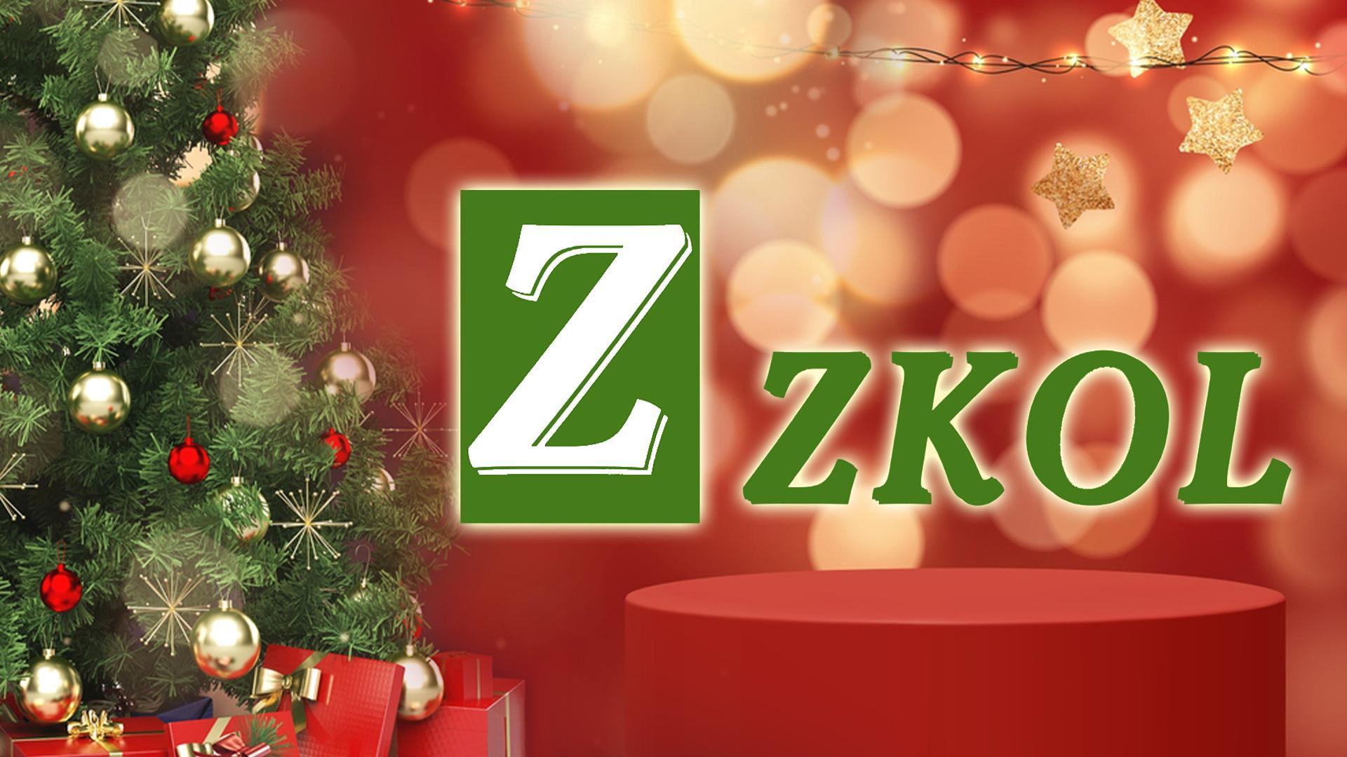 Pink Christmas Nutcracker Flannel Throw Blanket, Cute Xmas Tree Wooden Horses Balls Birthday Gifts for Kids Men Women, Winter Holiday Snowflake Soft Blankets for Bedding Sofa 50 x 60 Inches