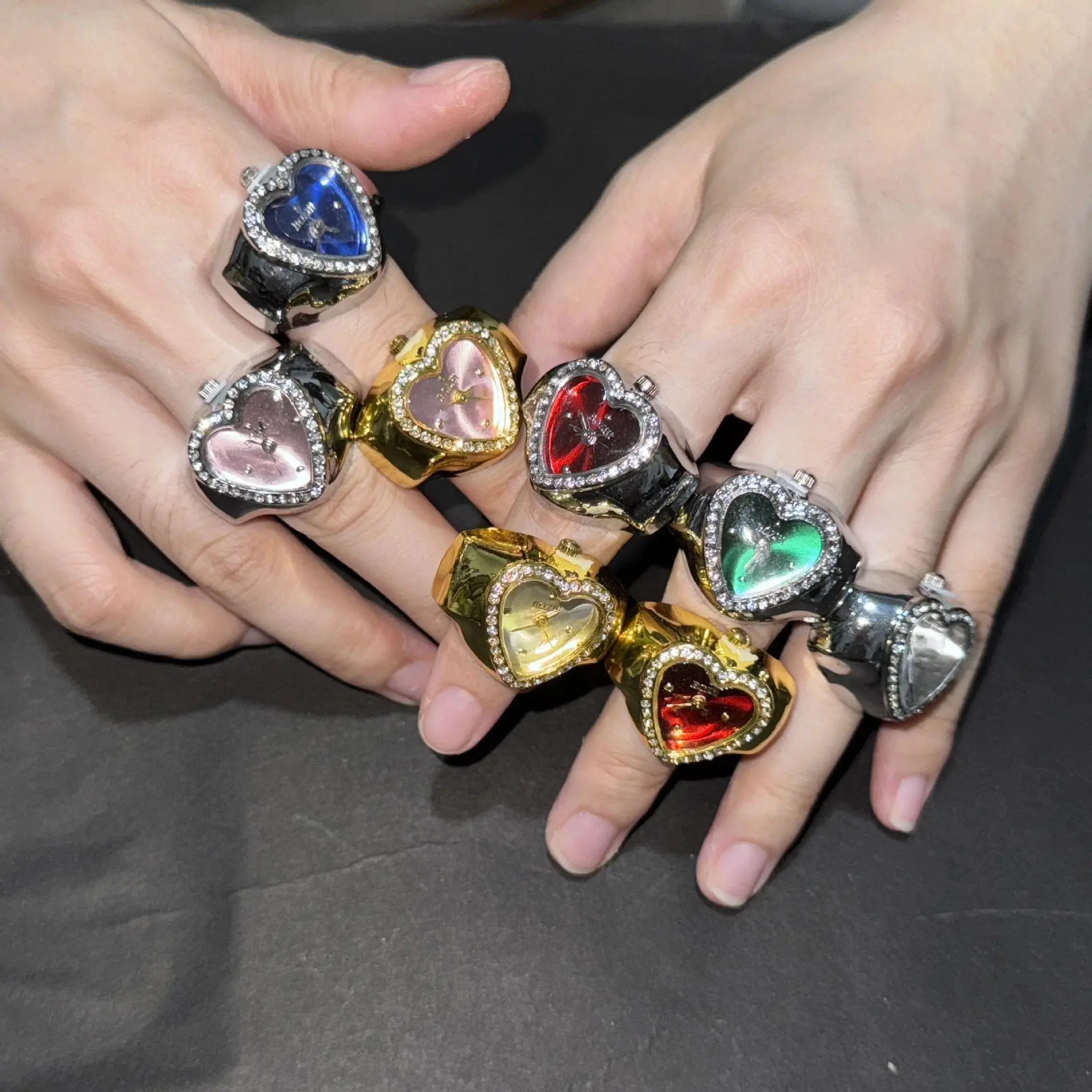 Fashion Heart Shaped Watch Rings for Women Color Dial Inlay Zircon Elastic Strap Quartz Movement Charm Jewelry Mini Clock Ring