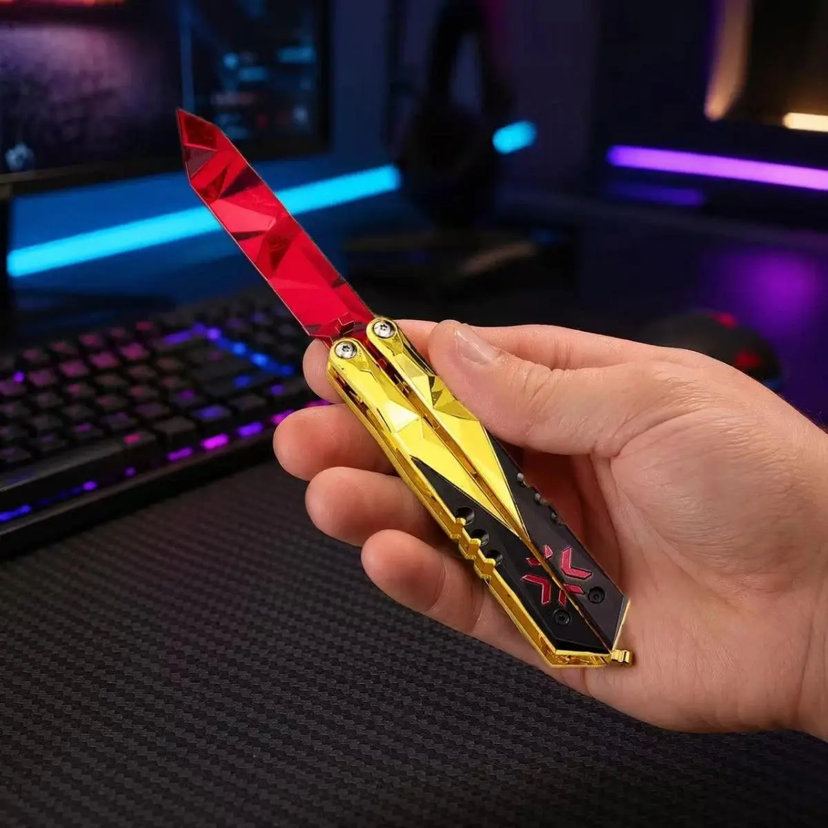 8.66 in (22cm) Zinc Alloy Blunt Blade Ornament, Red Gold Faceted, PU Leather Sheath, Game Cosplay Collectible, Desktop Decor Gift, Geometric Light