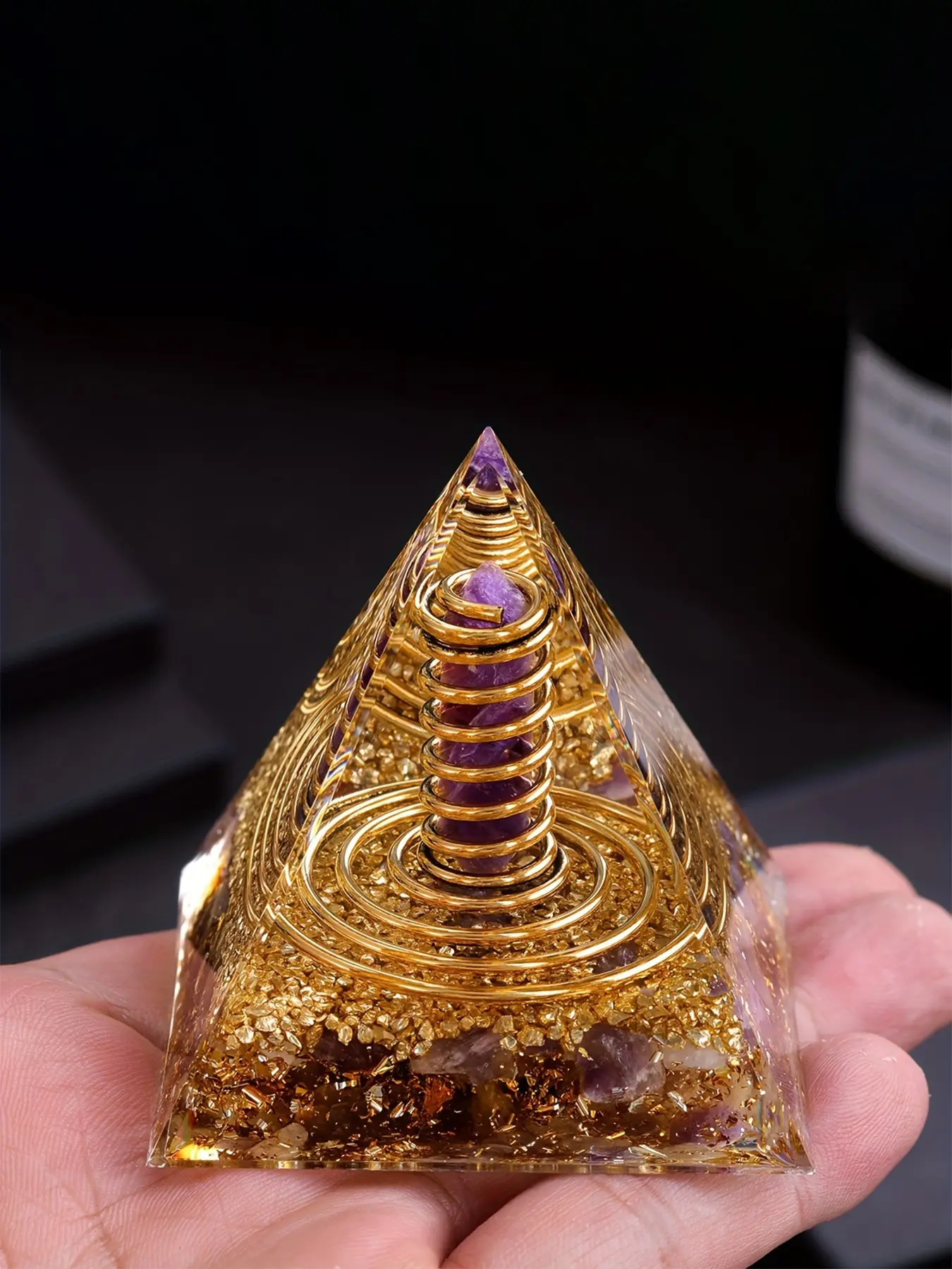 Pyramid Amethyst Crystal Chakra Pyramid Used for Gifts, Unique Crystals, hexagonal column Pyramid Office and Home Decoration, Creative Gifts