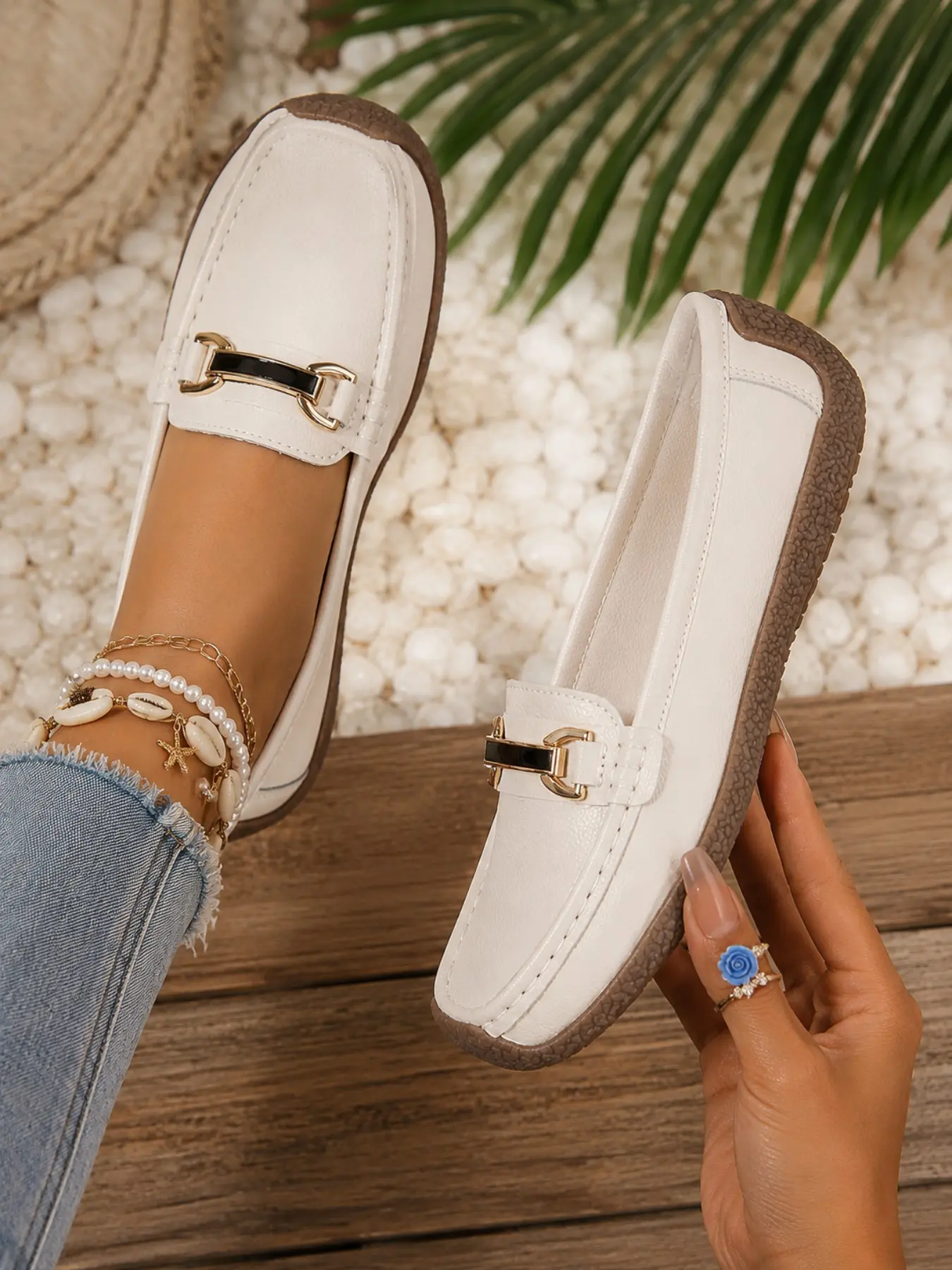 New Leather Bean Shoes for Women, Soft Sole Slip-On Casual Flat Oxfords, Casual Flat Footwear, Comfortable Mother Shoes, Large Sizes Available