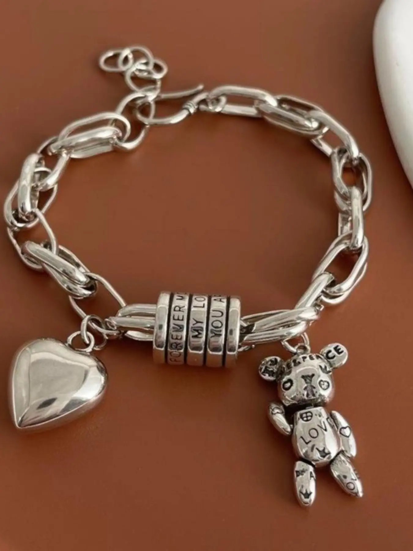 Cross-Border Bestselling Accessories, Style Heart Pendant Graffiti Bear Vintage Hand Chain, Unique Personality Jewelry