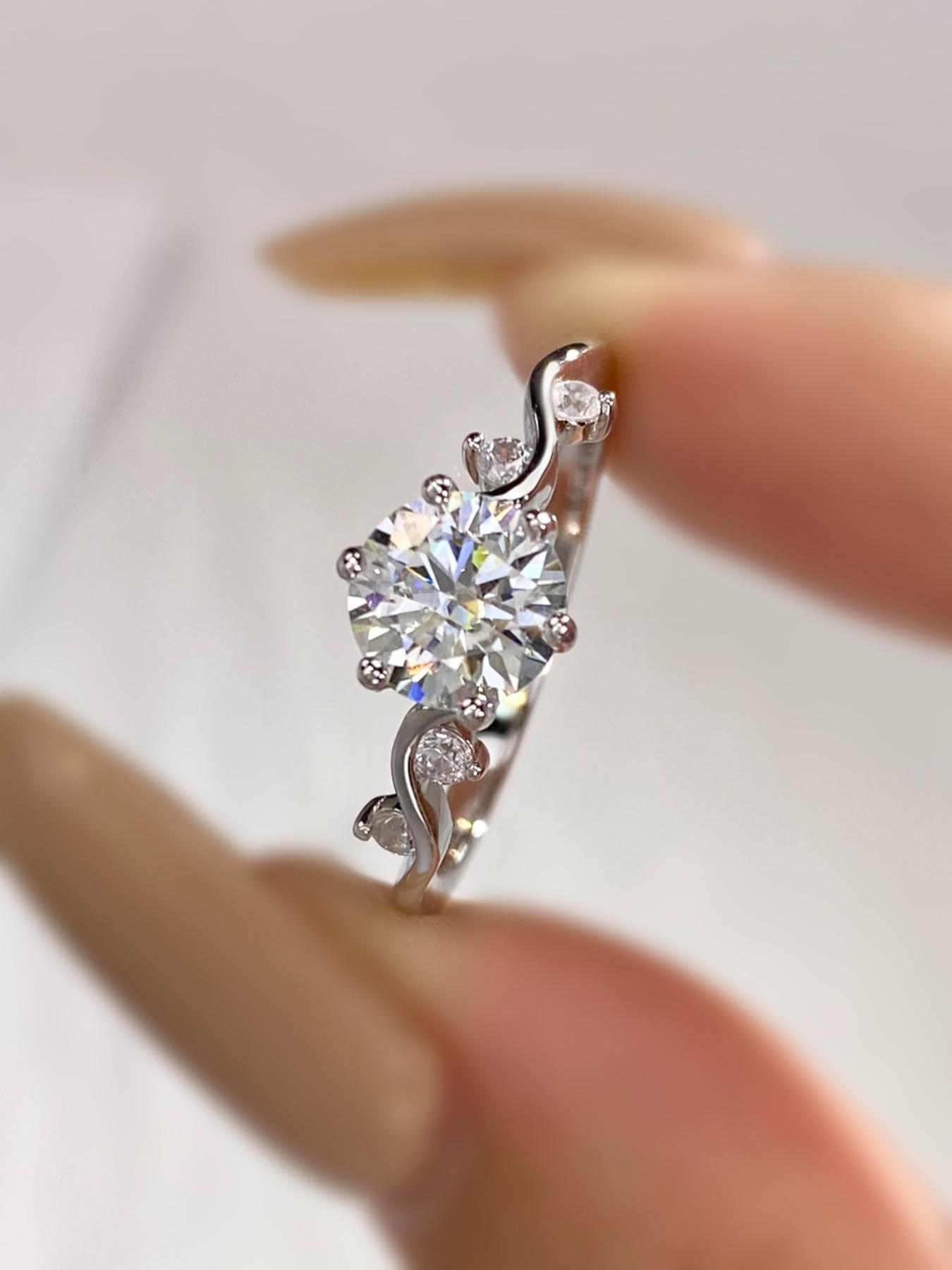 S925 Sterling Silver Synthetic Moissanite Ring, 1ct Ring for Women, Exquisite Engagement Ring for Women & Girls, with Timeless Promise Wedding Engagement Ring, Pave Engagement Ring