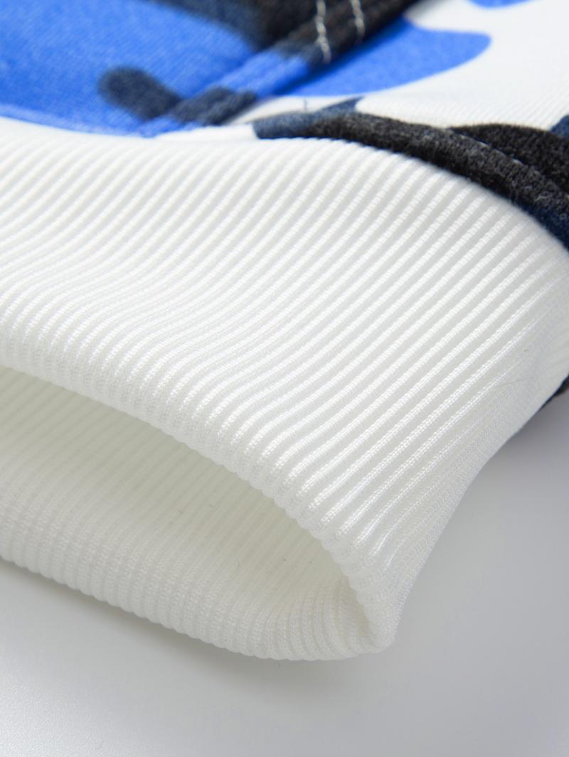 Men's Camouflage Hoodie Set Outdoor Casual Style with Adjustable Drawstring, Fits Snugly Around the Head. Top and Pants from the Same Series Feature Matching Camouflage Patterns. USA Letter Print Adds Trendy Style. Large Pocket on the Jacket and Drawstrin