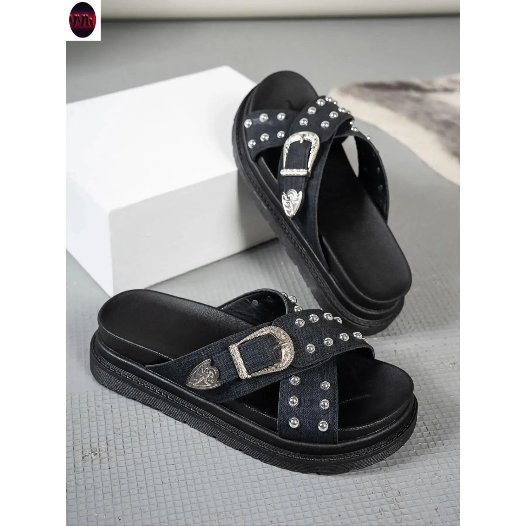 YYW1 Women's Fashionable Studded Decorated Slides, Casual Comfortable Flat Sandals, Lightweight Breathable Shoes Daily Wear