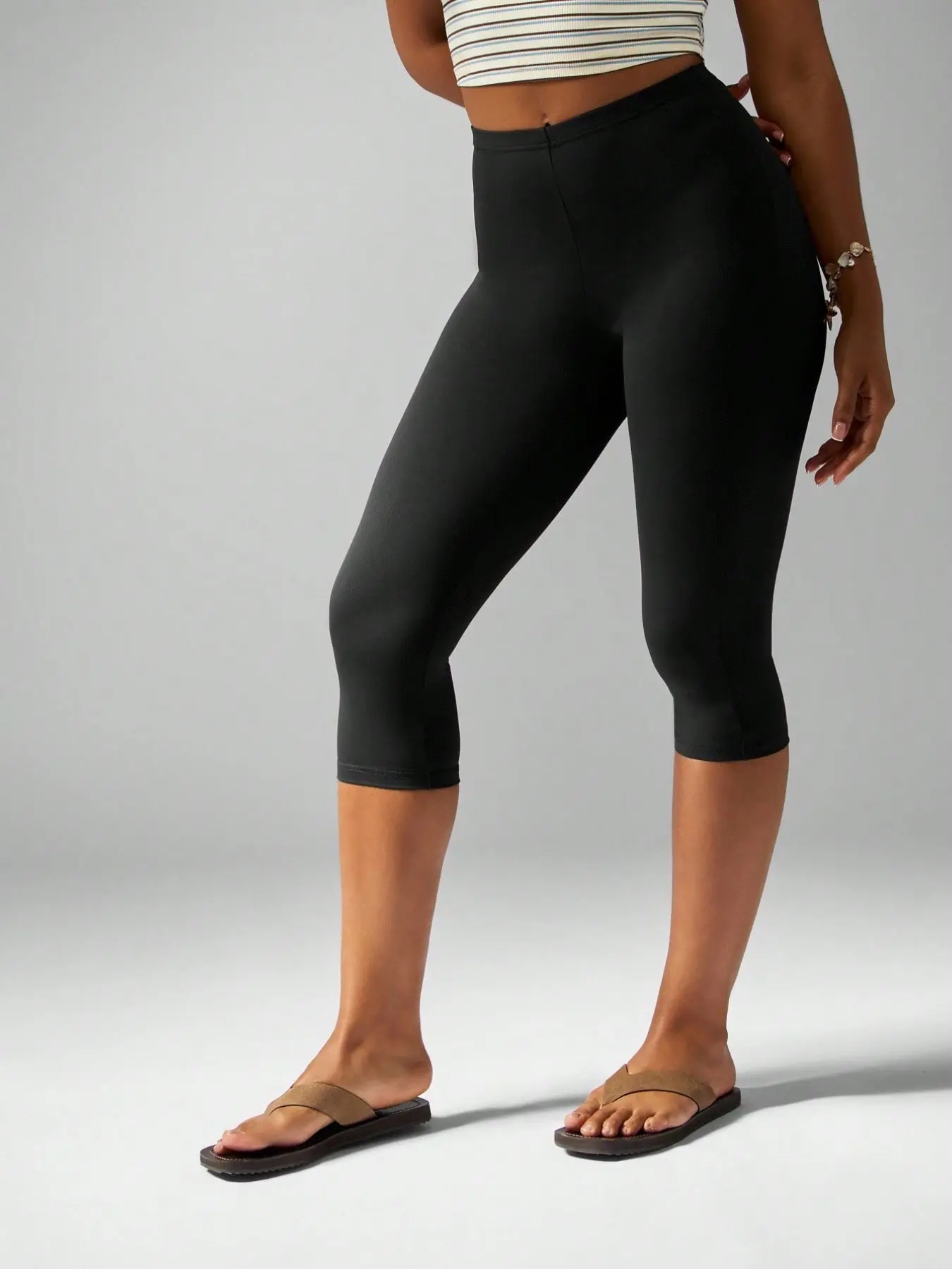 Women's High-Waisted Seven-Quarter Yoga Pants, Activewear Bottoms, Comfortable Fit, Breathable Material, Ideal for Gym & Daily Wear, Multiple Colors Available