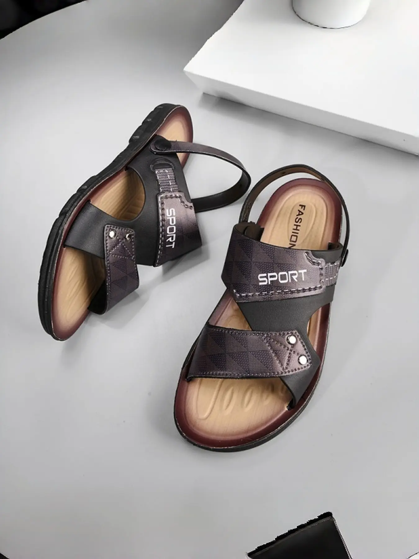 Men's High-End Casual Sandals, New Summer Model, Durable Anti-Slip Soft Sole, Indoor & Outdoor Use, Comfortable Footwear