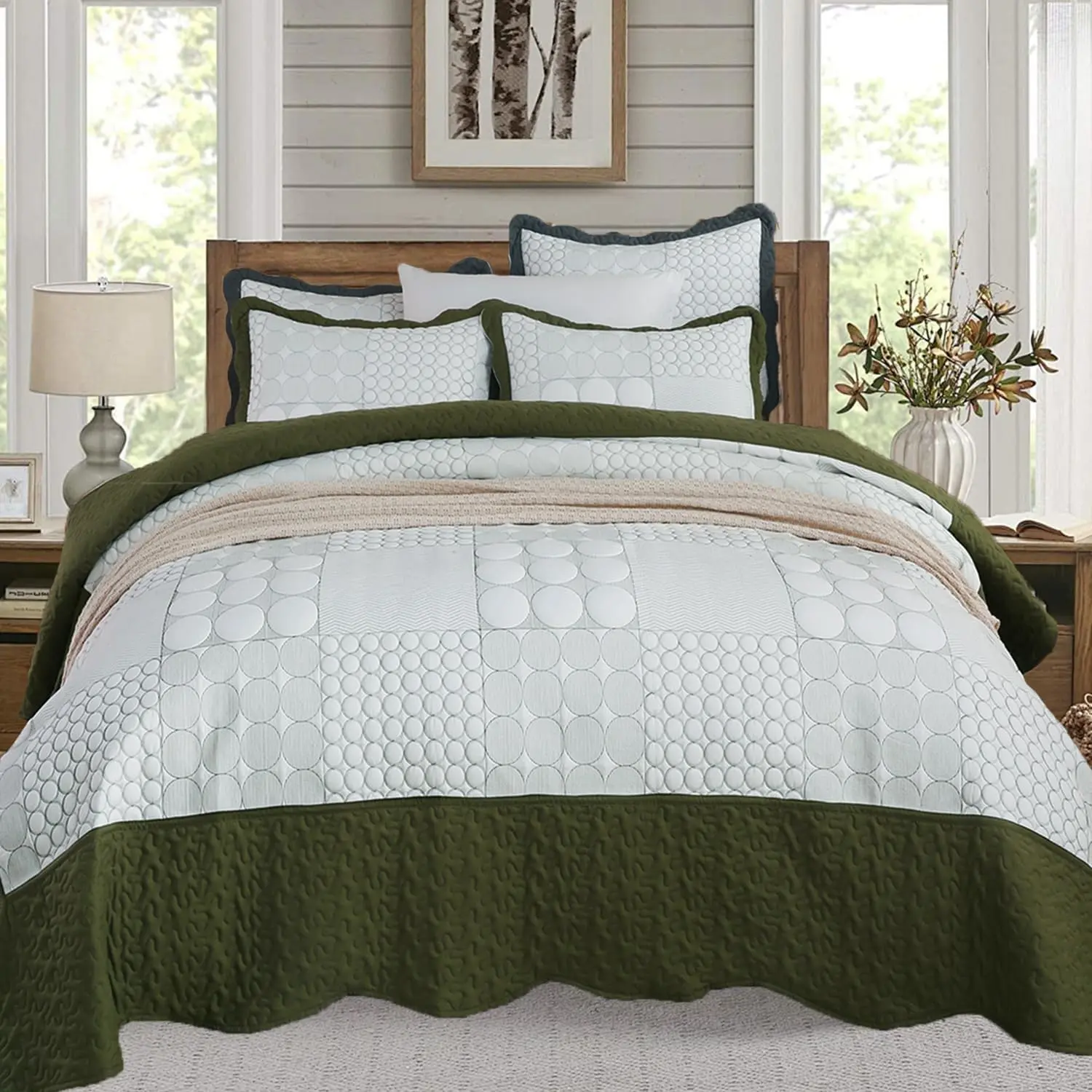3-Piece Queen Size Embroidery Bedding Set - Classic Geometric Pattern, Minimalist Breathable Reversible Bedspread Coverlet, Soft Lightweight Multi-Use All-Season Bedroom Decor (Dark Green, 90"x90")