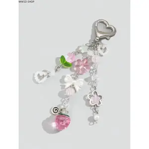 Strawberry Flower Keychain for Women and Girls, Alloy Fruit Pendant Accessory for Handbags, Backpacks and Keys, Cute Decorative Daily Carry Charm