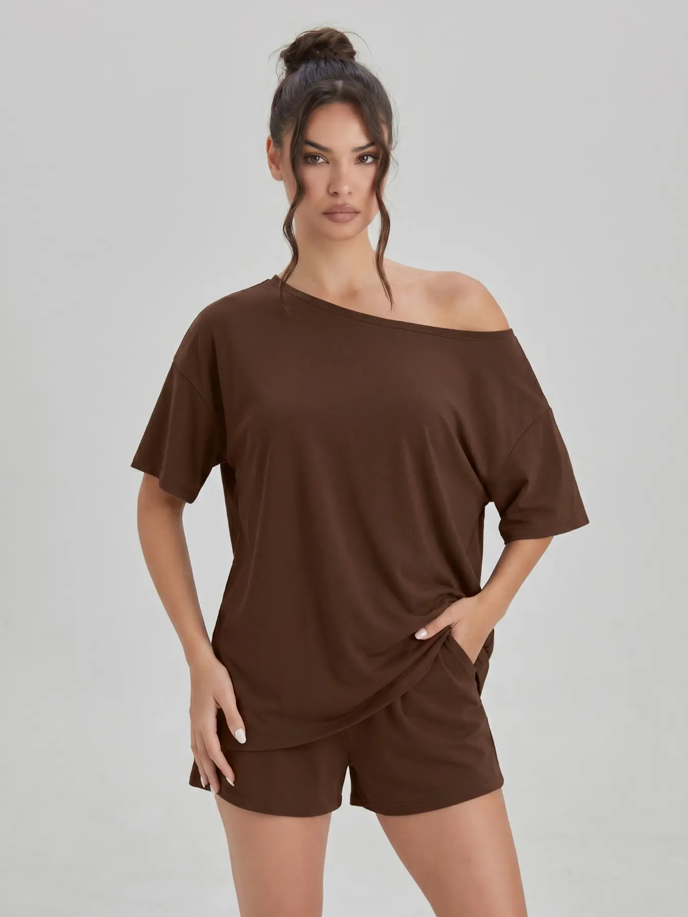 Women's Casual Style Solid Color Sloping Shoulder Short Sleeve Top & Shorts Co-ord, Breathable Skin-Friendly Loose Two Piece Sets, Durable Anti-Pilling Daily Summer Outfit Pockets