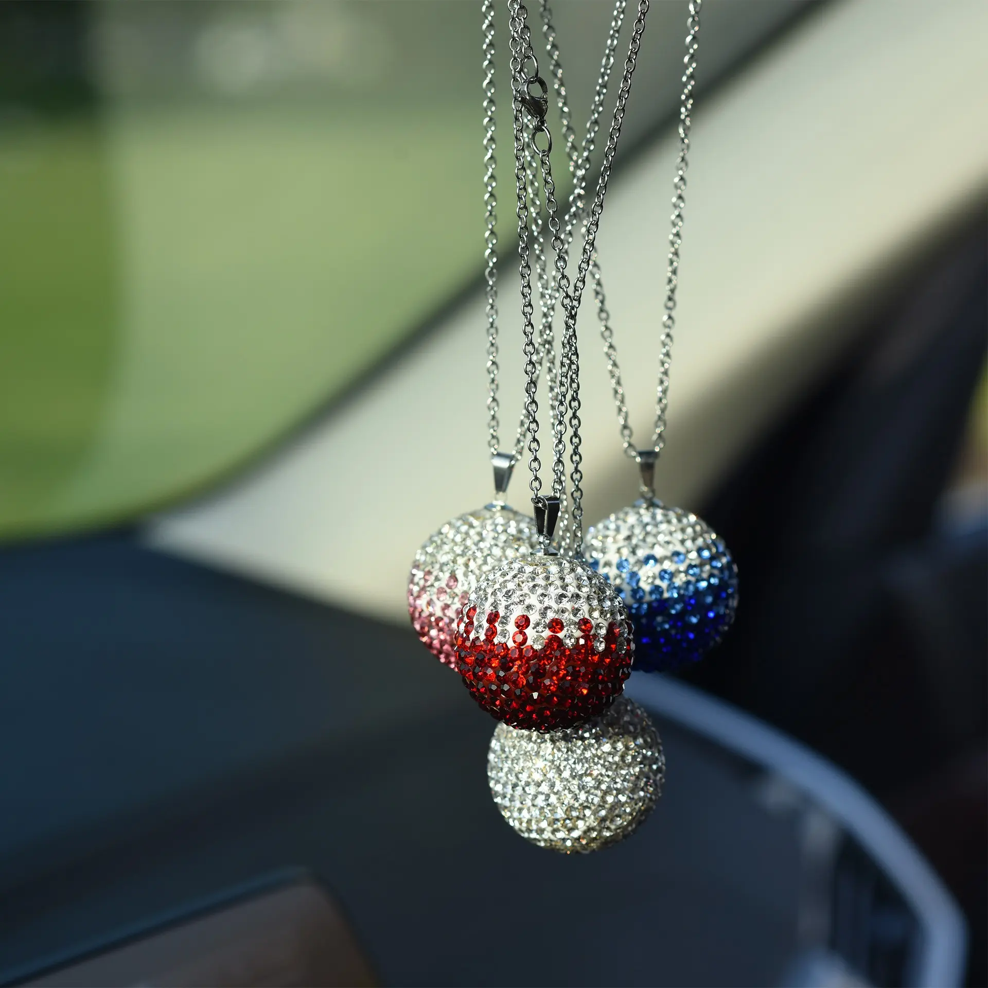 Fashion Car Mirror Charm, Sparkling Rhinestone Large Hole Ball, Shiny Interior Decor, Car Decorations Interior, Unisex Trendy Car Accessory, Gift for Family and Friends, Aesthetic Car Accessory