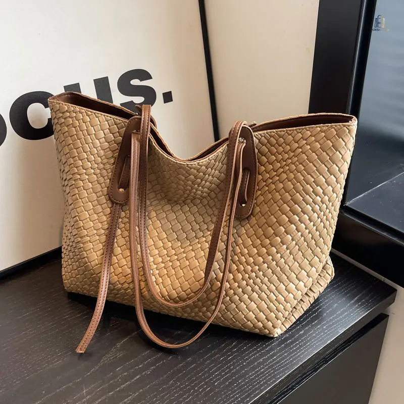 Large Woven Tote Bag Retro Underarm Shoulder Handbag 2025 New Vintage Spacious Women Daily Shopping Casual Purse