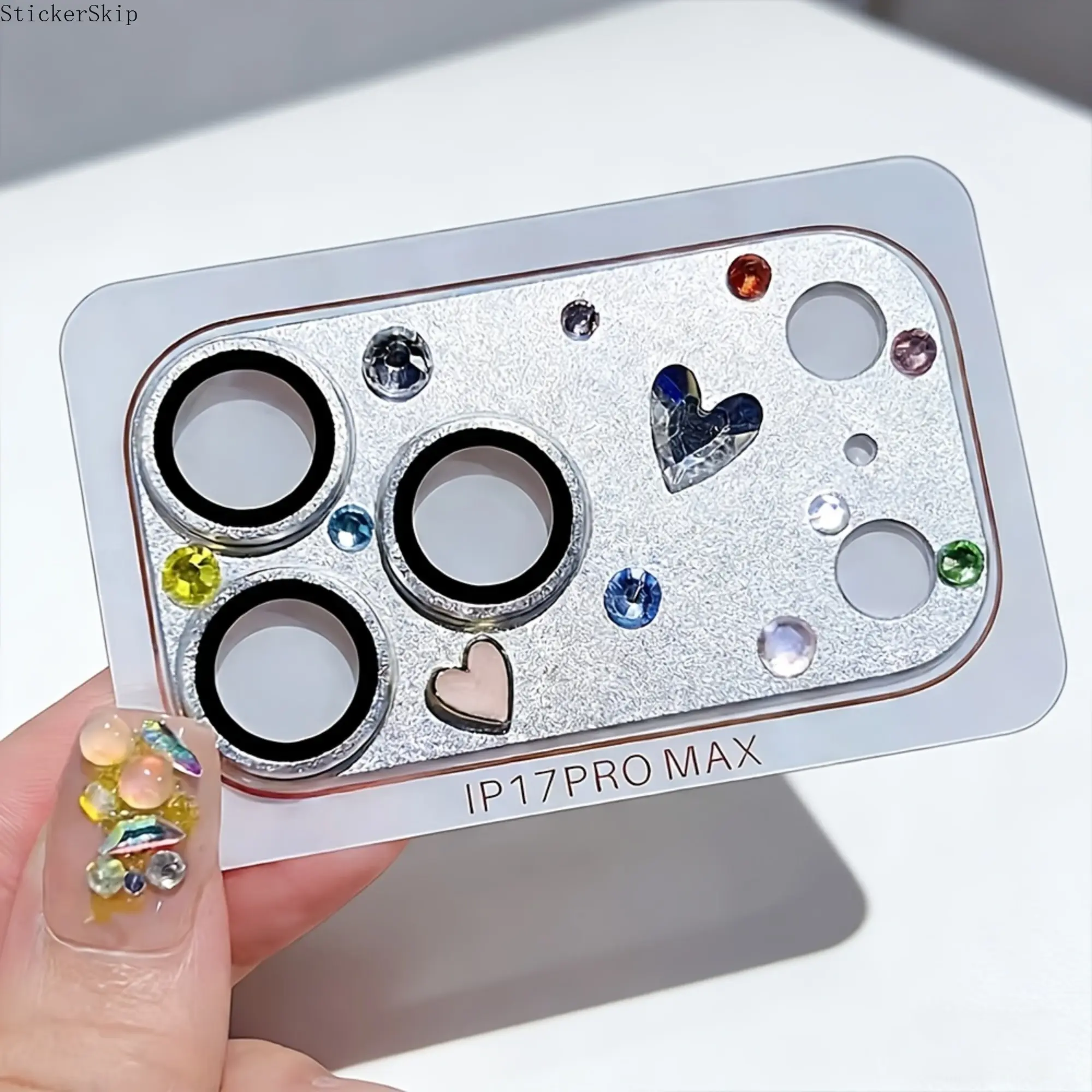 Luxury Sparkling Rhinestone 3D Heart Camera Lens Protector for iPhone 17 Pro Max - Self-Adhesive Matte Tempered Glass Sticker, Colorful Heart Motifs, Scratch-Resistant, Ideal for Dates, Daily Wear, Parties