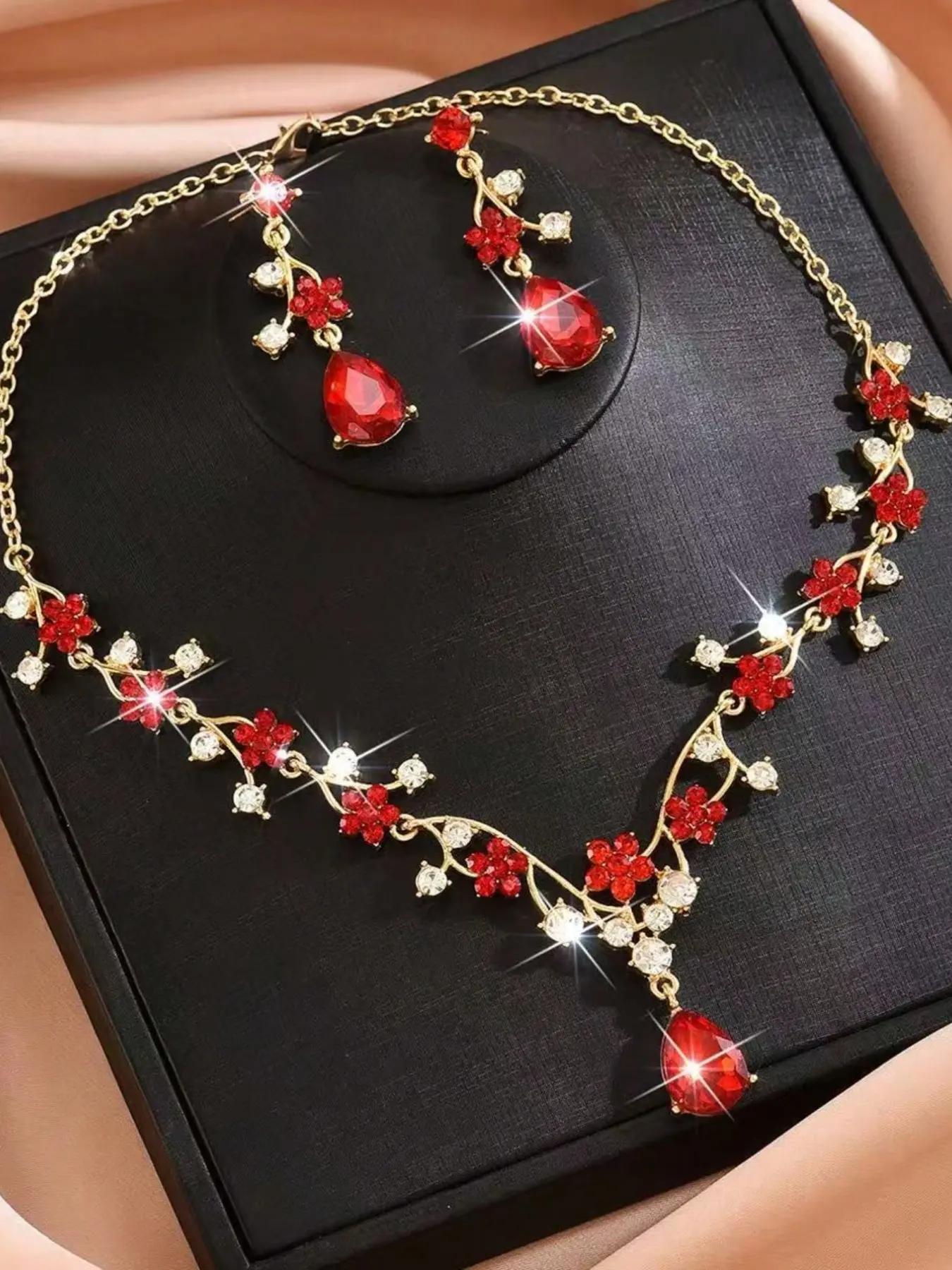 Vintage Diamond Flower Jewelry Set, Zinc Alloy Diamond Teardrop Pendant Necklace Earrings, Bride Wedding Necklace Set