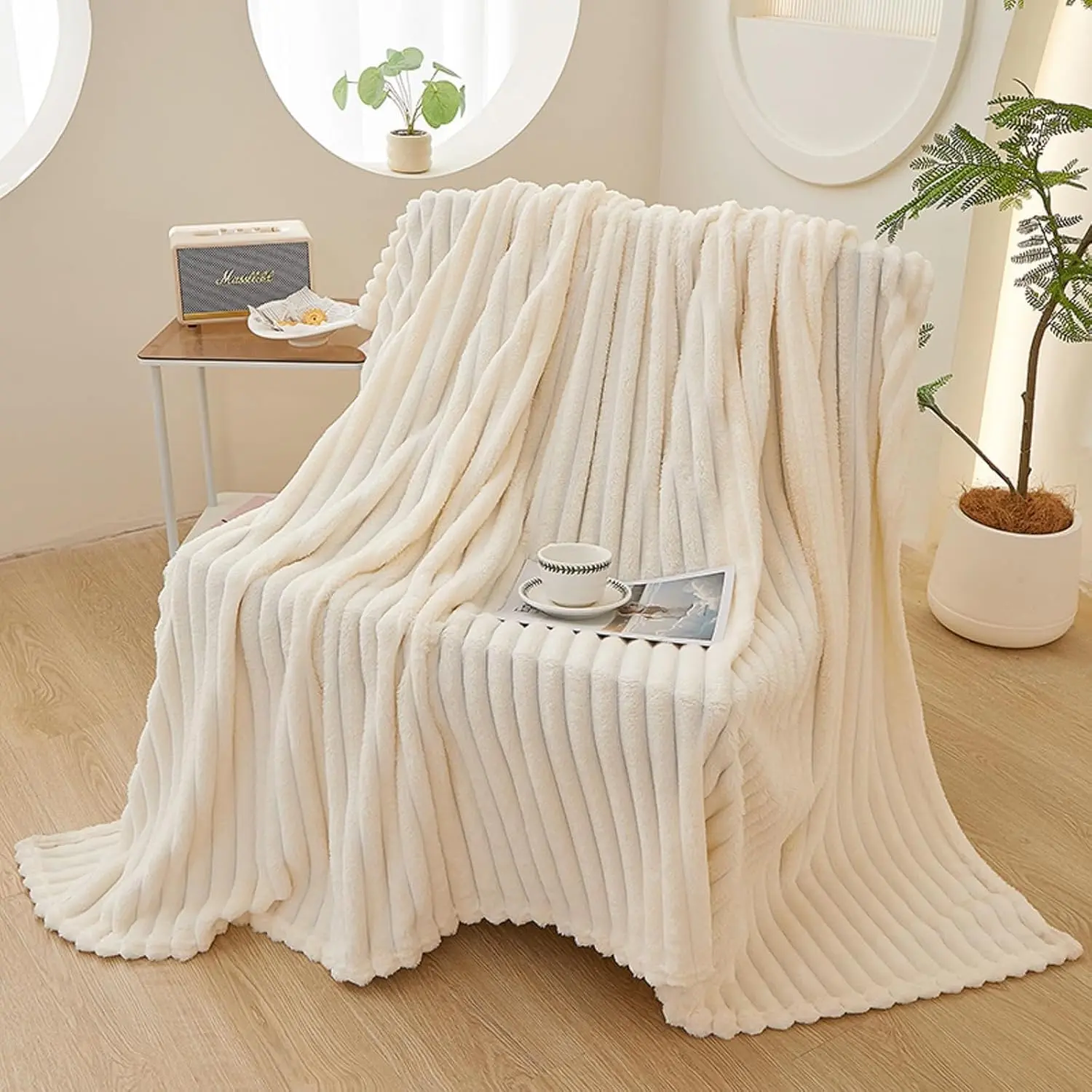 Luxury Plush and  Stripe Throw Blanket for Couch, Ultra Soft & Warm - Comfort, Lightweight Cozy Throws for Sofa Bed Dorm (, 40 * 60 in)