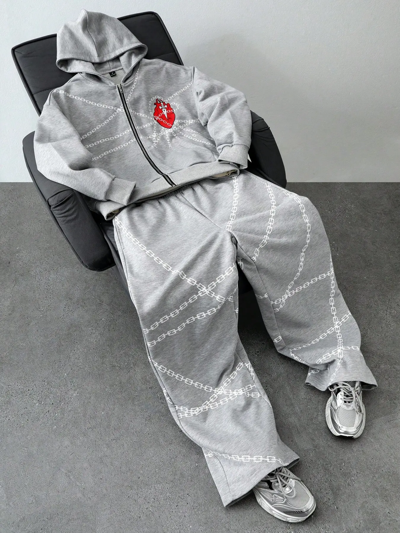 Unisex 2 Piece Chain Graphic Tracksuit Set, Zip Up Hoodie and Wide Leg Sweatpants, Heart Print Y2K Streetwear Matching Outfit, Casual Fall Wear#UnisexTracksuit #TwoPieceSet #ChainGraphic #HeartGraphic #GraphicTracksuit#ZipUpHoodie #WideLegSweatpants