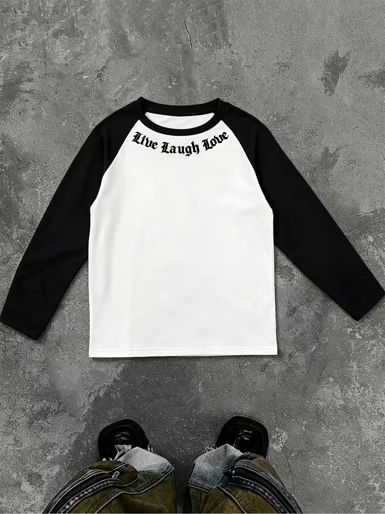 Men's Long Sleeve T-Shirt, Gothic Letter Print, Vintage Patchwork, Loose-Fit, Casual Style, Casual Graphic Tee, All Seasons, and Contrast