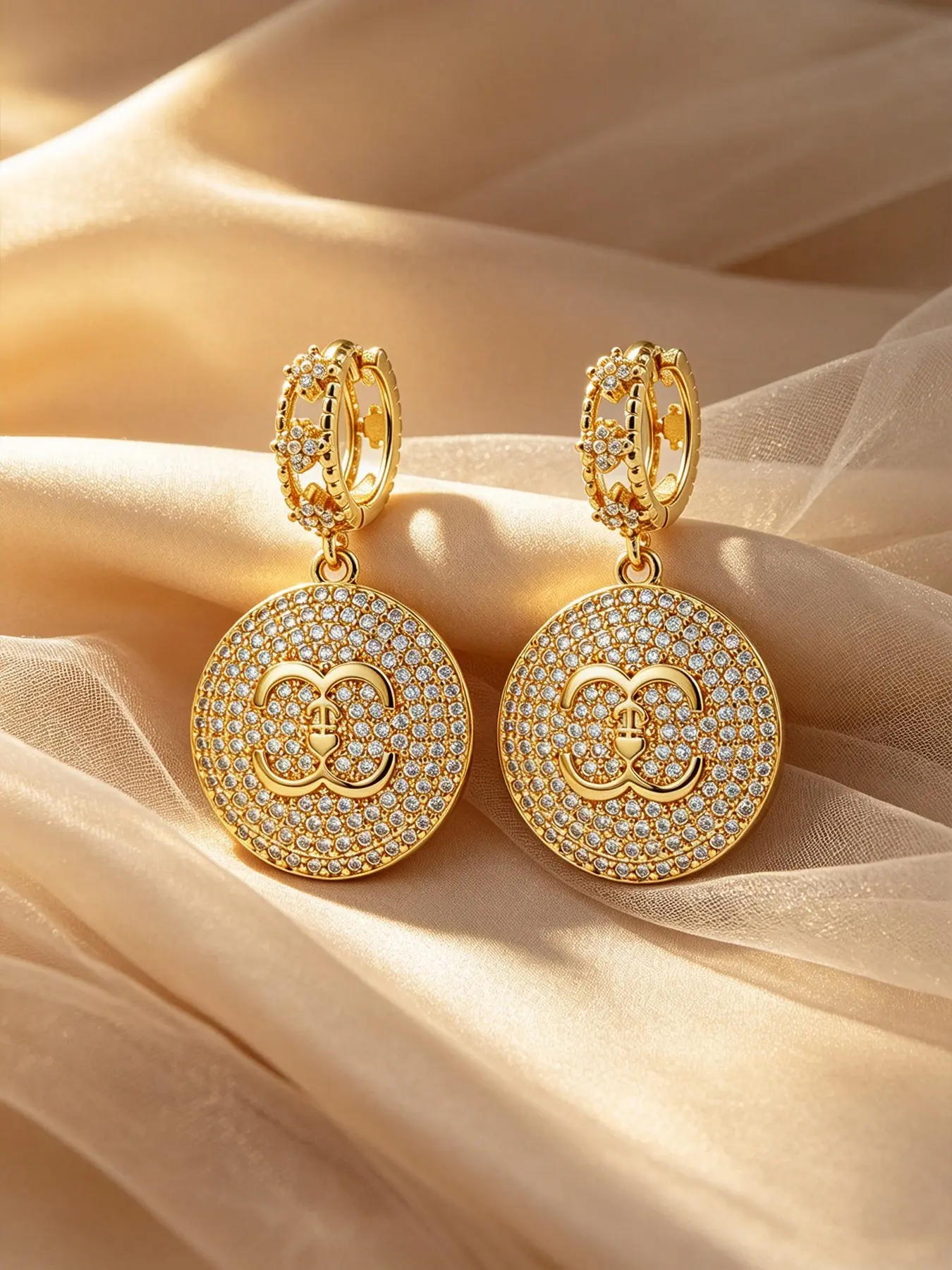 1 Pair Fashionable Twin C Round Huggie Dangle Earrings, Women's Zirconia Disk Pendant Earrings, Luxurious Party Jewelry for Weddings and Daily Wear