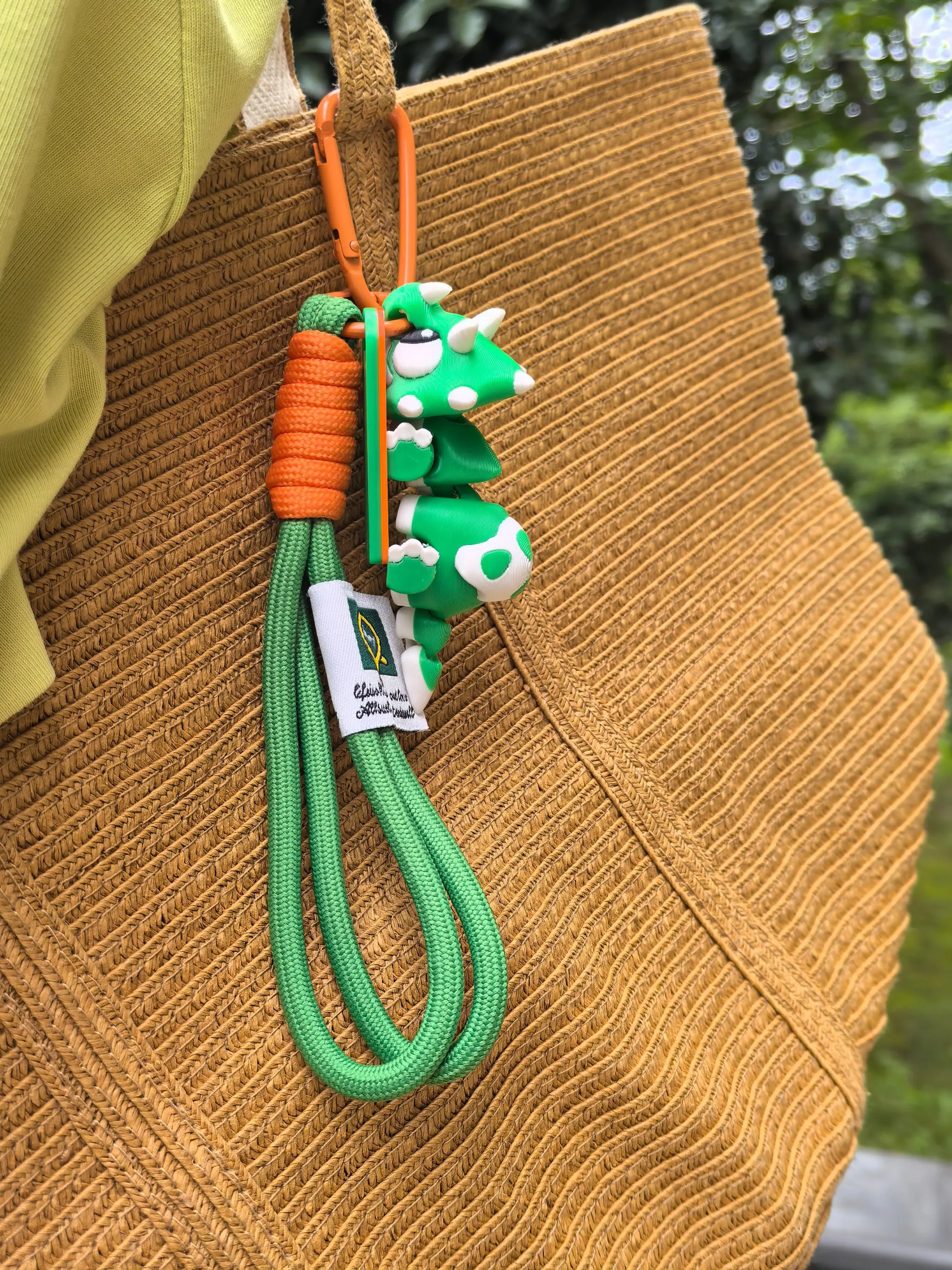 Dinosaur-Themed Triceratops Keychain, Multi-Joint Adjustable, Nylon Strap, Ideal Gift for Women, Birthday, Party, Adult Use Only