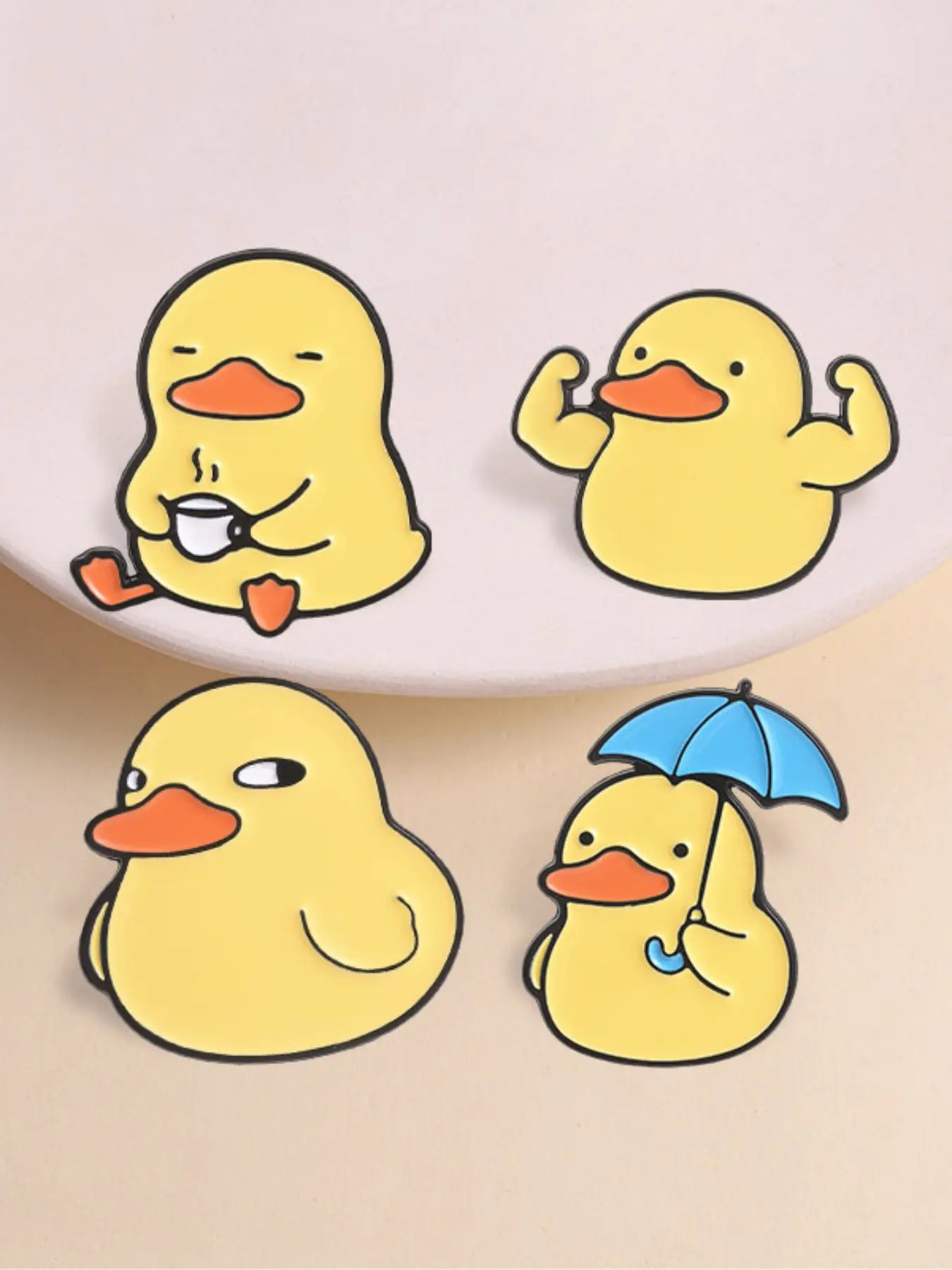 Kawaii Cute Duck Enamel Pins, Funny Cartoon Duck Brooch Set, Adorable Accessories for Kids & Adults, Perfect Gift Idea