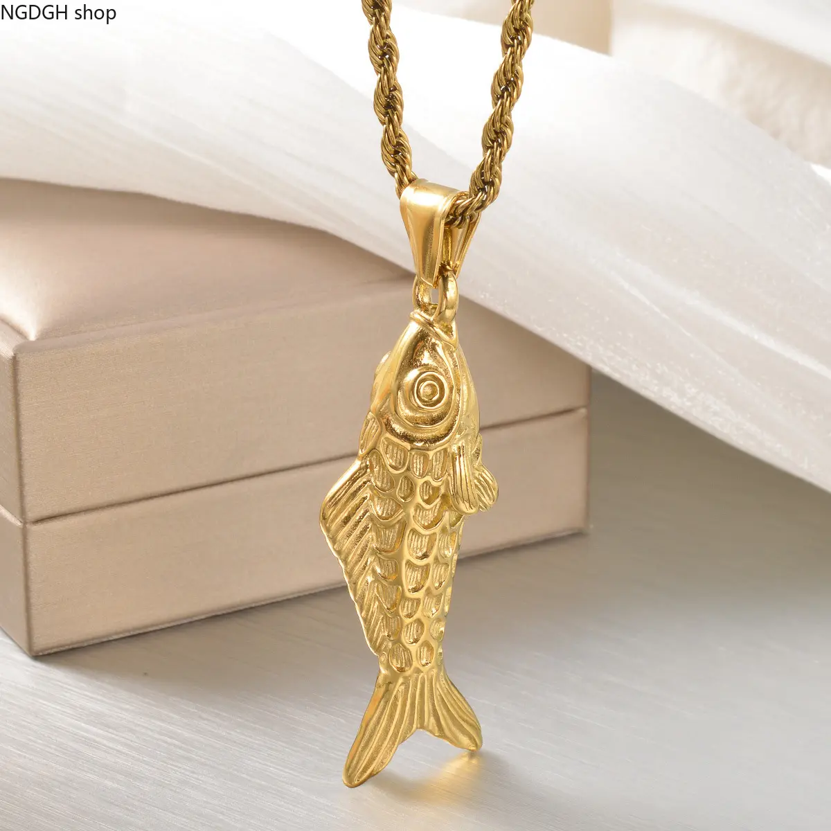 Women's 3D Detailed Gold-Tone Auspicious Fish Koi Carp Pendant Necklace, Good Luck Charm, Elegant Casual Rope Chain Jewelry for Daily Wear & Meaningful Gift