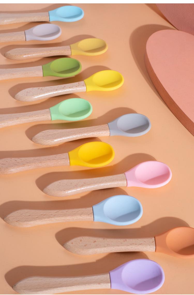 SoPets Pet Food Spoon Silicone Cat Feeding Scoop for Wet Food Canned Food with Wooden Handle Safe Dishwasher Friendly Pet Supplies Automatic Feeder Accessories