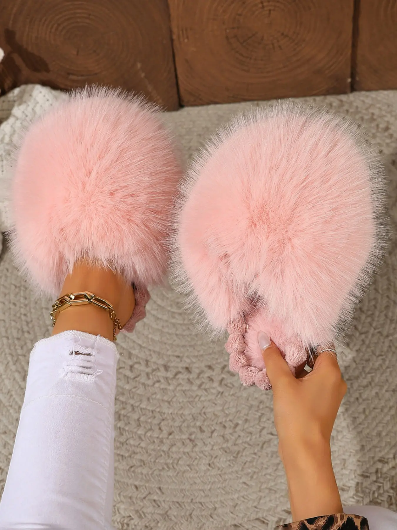Women's Plush Slip-On Sandals, Open-Toe Comfortable Home Shoes, Soft Warm Fuzzy Slippers, Perfect for Fall Winter Daily Wear