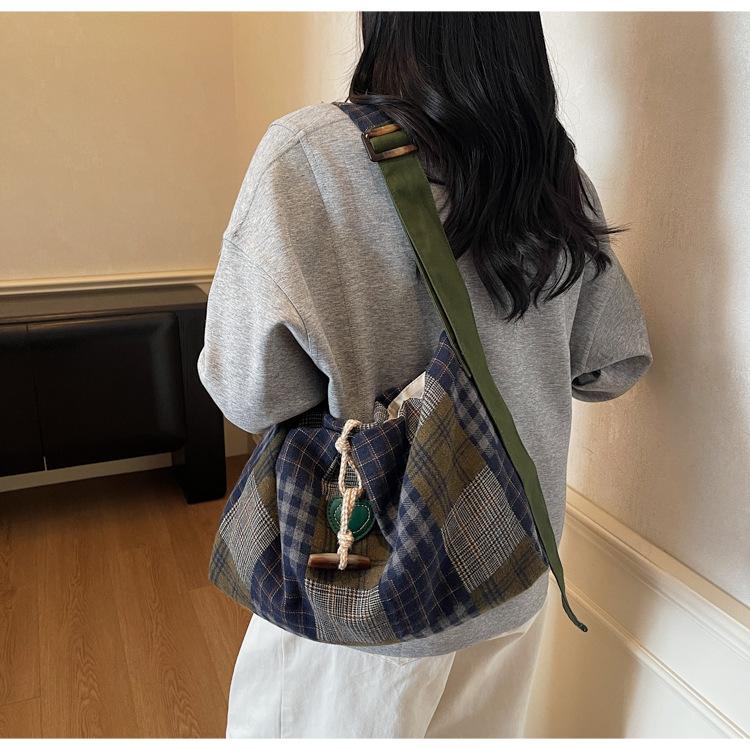 New Winter Plaid Crossbody Bag Fashion Retro Texture Square Shoulder Bag Lightweight Casual Leisure Large Capacty Coach Bag