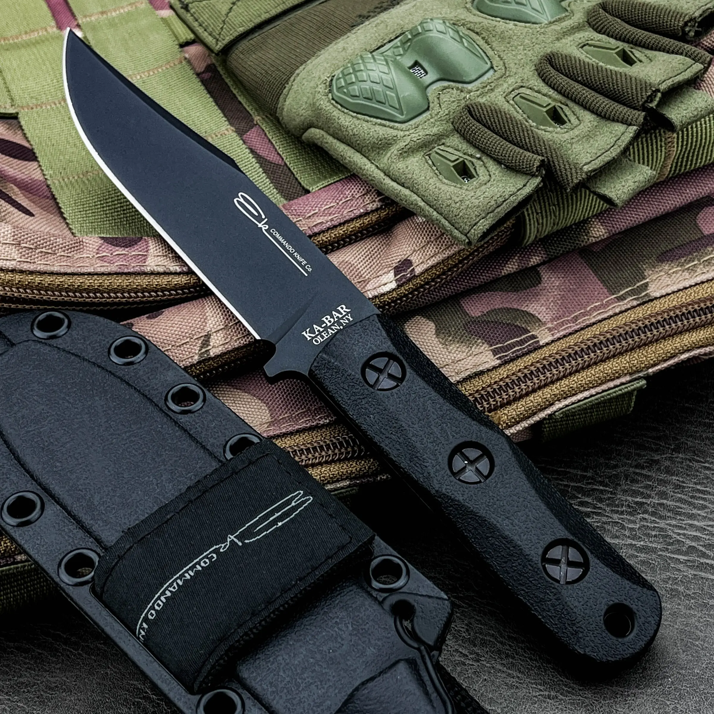 Tactical survival straight knife, Tactical knives, with a high-hardness 8Cr13Mov steel blade, a non-slip nylon fiber handle, a custom hard K sheath, suitable for camping expeditions, vehicle emergency situations, outdoor hunting