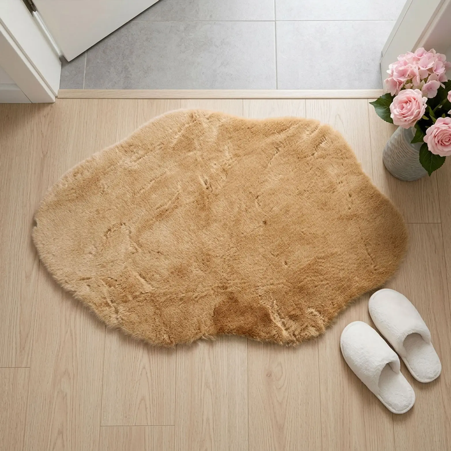 1pc Khaki Faux Rabbit Fur Irregular Entry Mat, Plush Absorbent Non-Slip Rug for Front Door Entryway Hallway Living Room Study Laundry, Skin-Friendly & Easy to Maintain, Cozy Warm Decor Gift Fluffy Rug