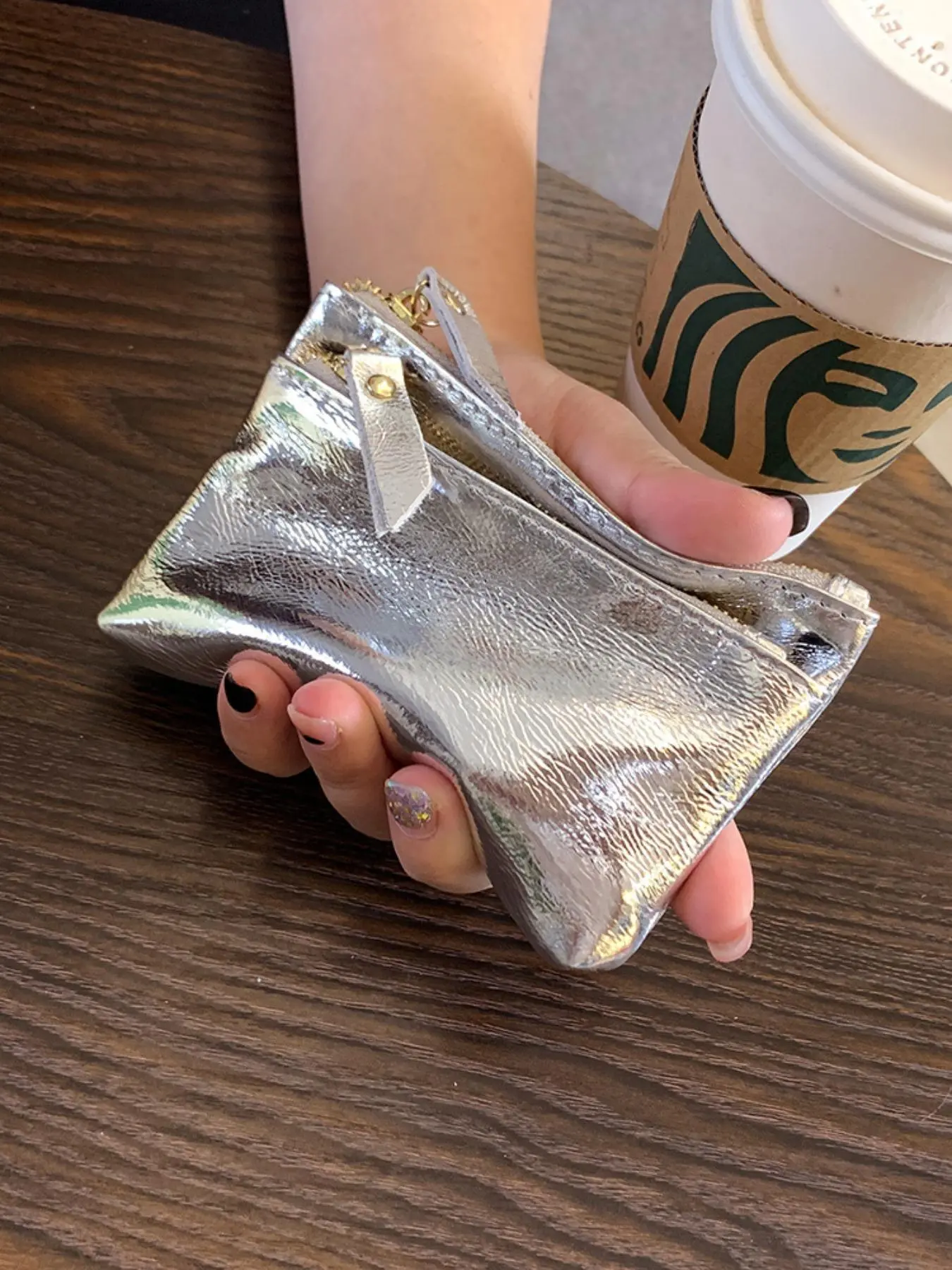 Fashion Ladies Coin Purse Genuine Leather Money Bag Money Clip Clutch Bag Silver Cute Wallet Women Wallet Bank Credit Card Holder Small Female Cash Slot &Zipper Pouch Bags,Daily Use,Gift for Women