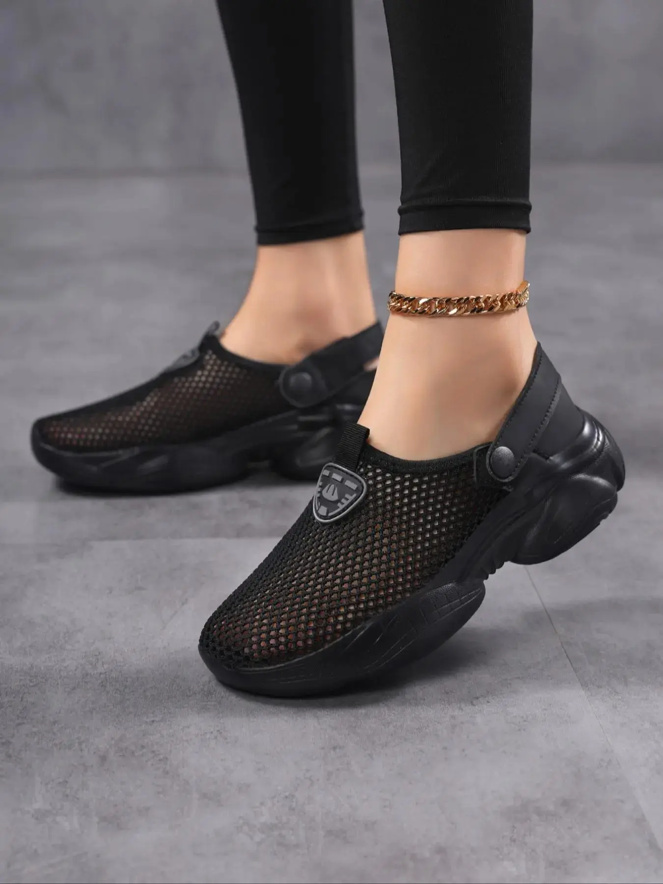 YYT1 Women's Mesh Clogs - Slip-On Hollow Toe Sandals, Thick Platform Sole, Breathable, Suitable for Casual Wear, Daily Outings, Outdoor Walks