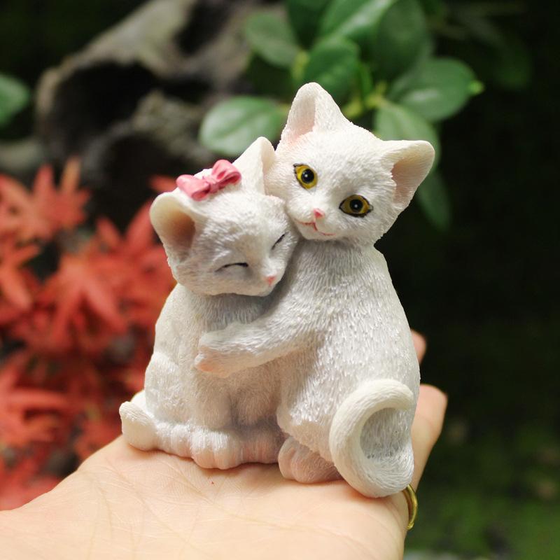 Cute Resin Kitten Ornament — Home & Desktop Decor, Birthday Gift, Creative "Couple Cats" Design