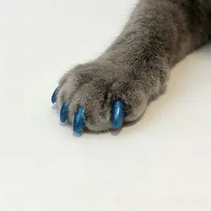 Cat nail protectors, 40 pieces per pack. Specially designed for cats, prevents scratches and protects nails.