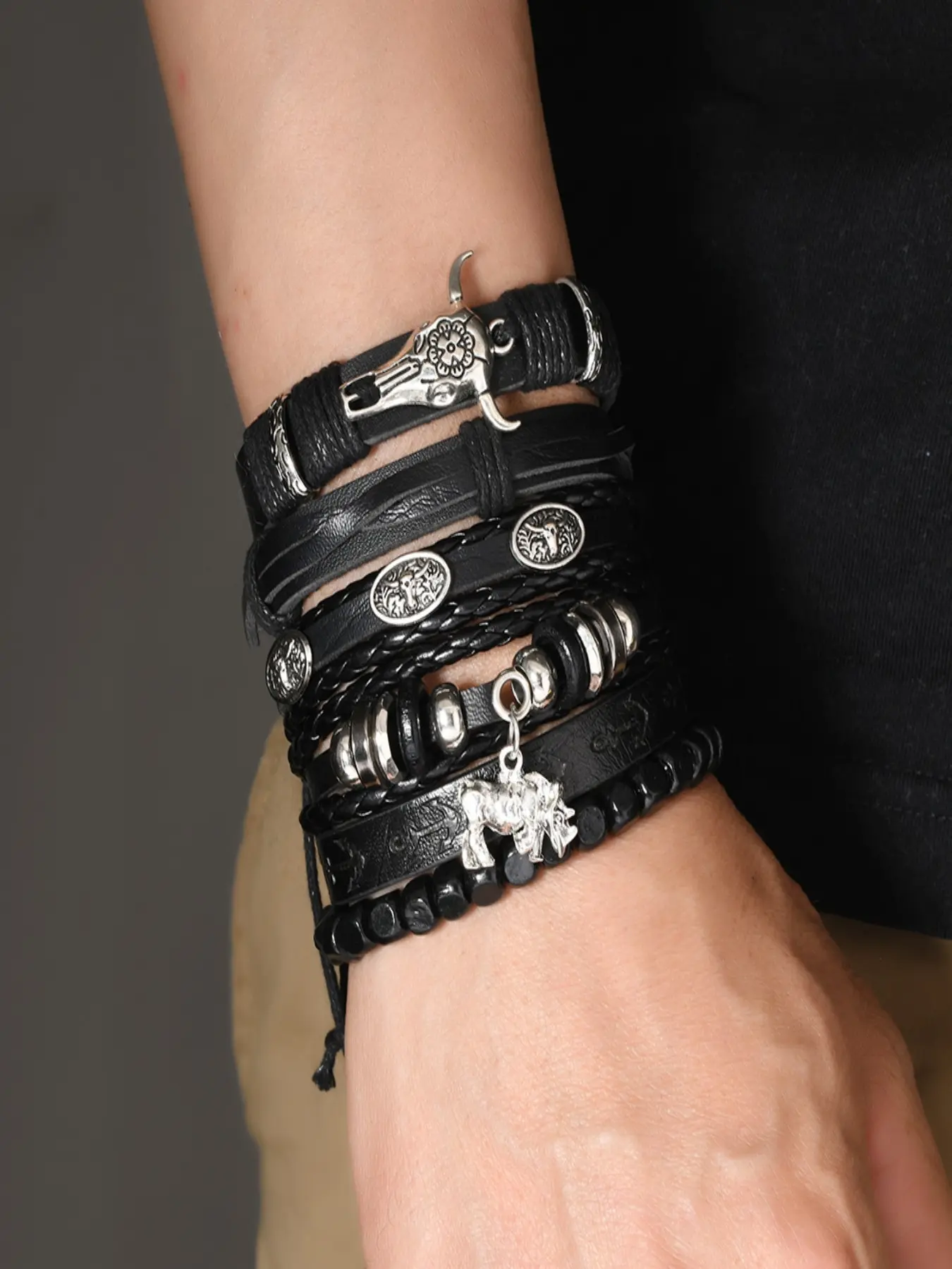 Men's Western Cowboy Stackable Leather Bracelet Set, 6 Pcs, Braided Leather, Bull Head Pendant, Adjustable Punk Jewelry, Gift for Teen Boys