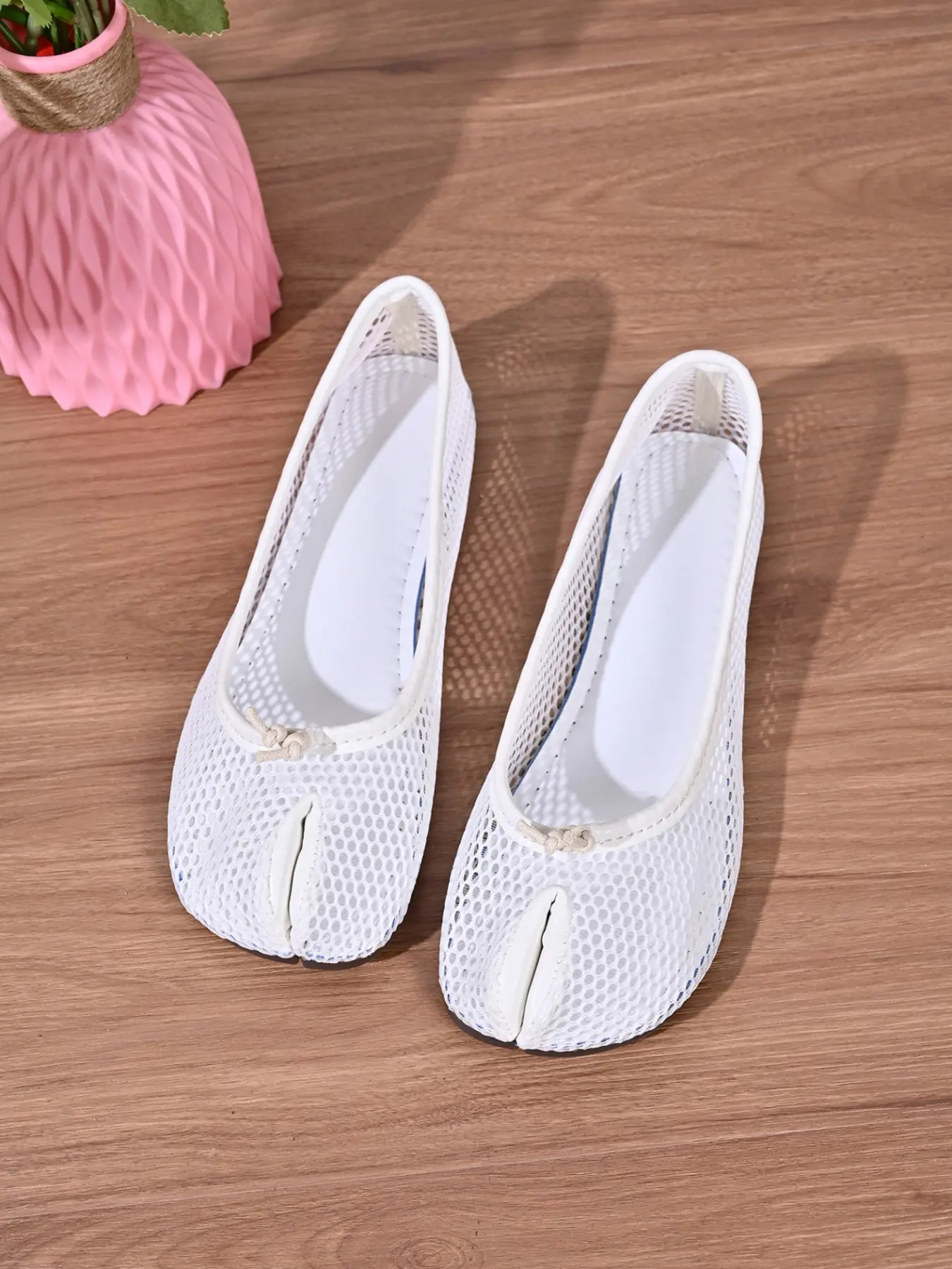 Women's Breathable Mesh Split Toe Slip On Flat Shoes Lightweight Soft Contoured Cushioned Insole Casual Summer Daily Footwear Two Colors White Black Rubber