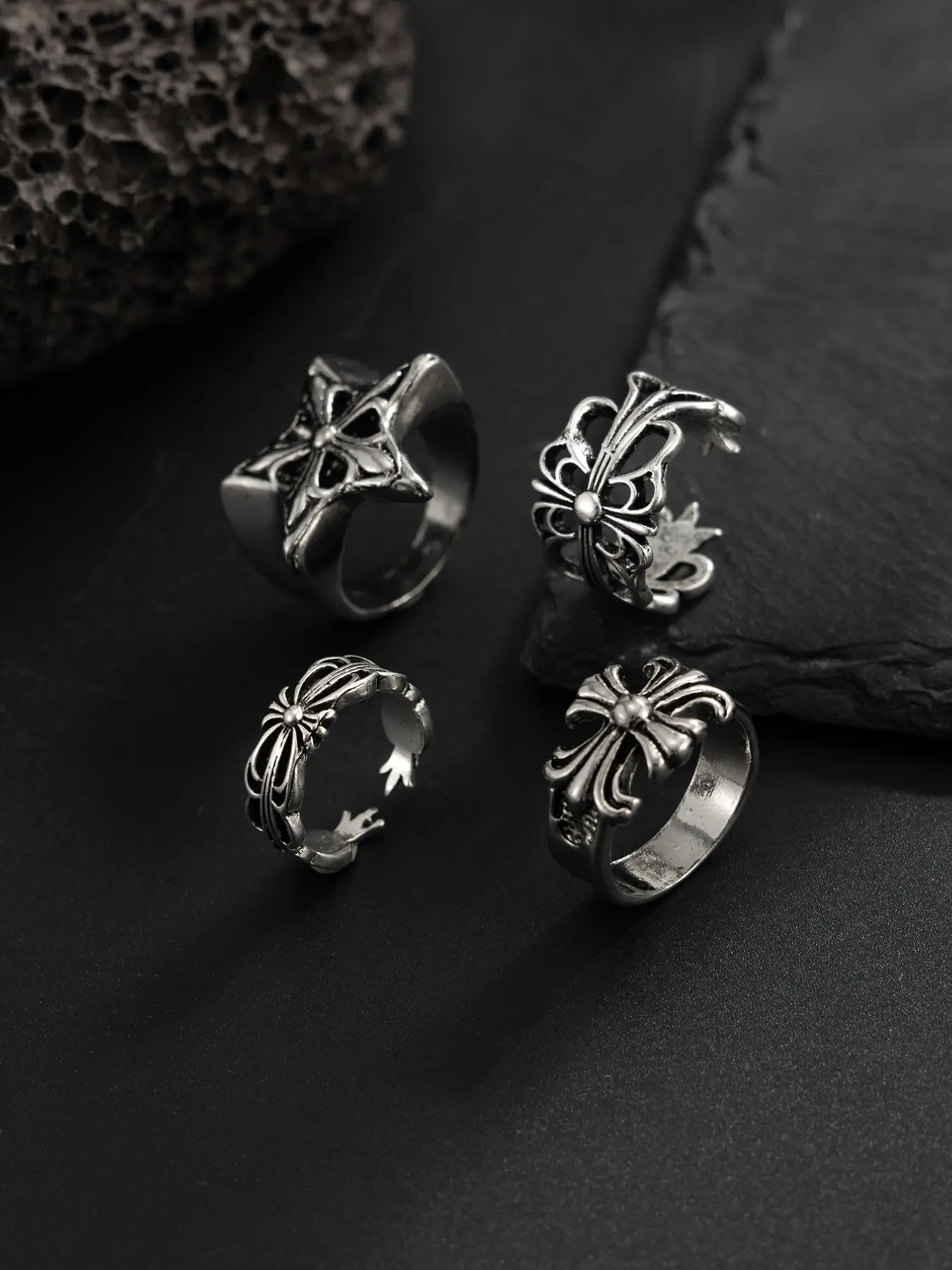 4 Pcs Punk Gothic Metal Rings for Men, Ring Set, Cool Party Accessories, Best Gift for Boyfriend, All Seasons Wear, All over Print Design