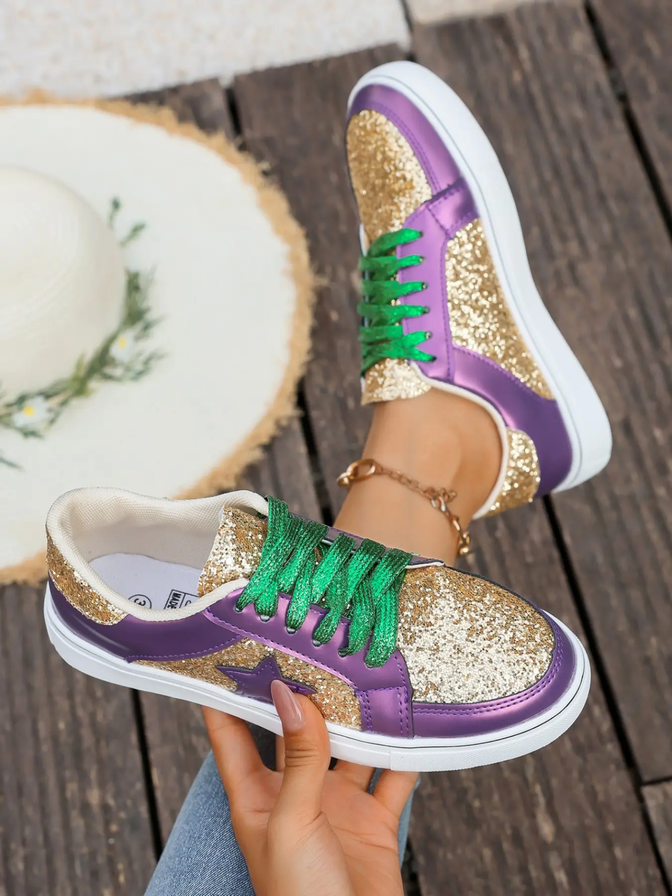 Women's European Style Gold Patched Sequin Star Board Shoes, Glitter Laces, Casual Low Top Canvas Sneakers, All Seasons