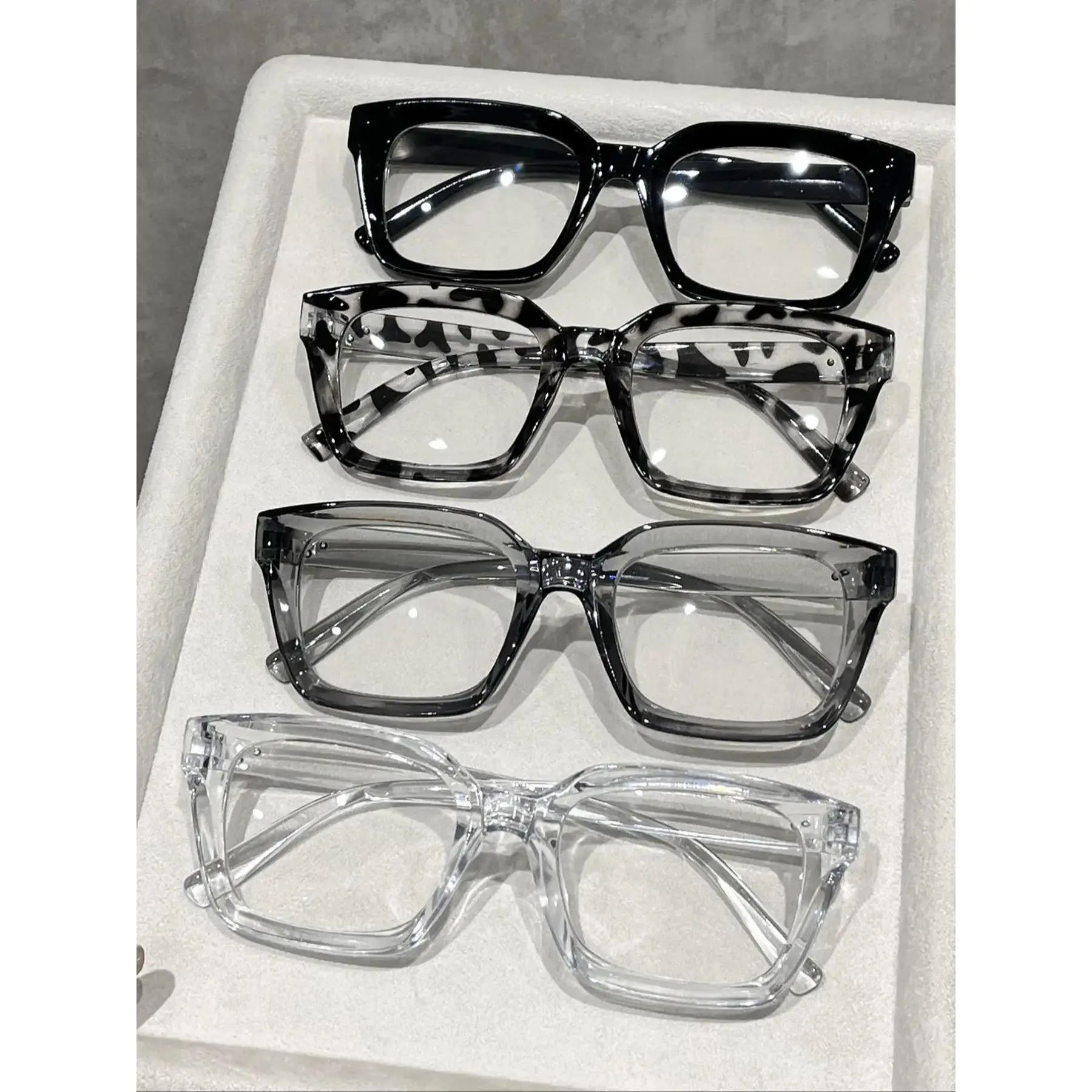 Unisex Fashionable Stylish Square Frames Non-prescription Eyeglasses, Square Frame Eyewear, Trendy Casual Clear Eyeglasses for Everyday Use, Fashion Accessories for Outdoor Activities