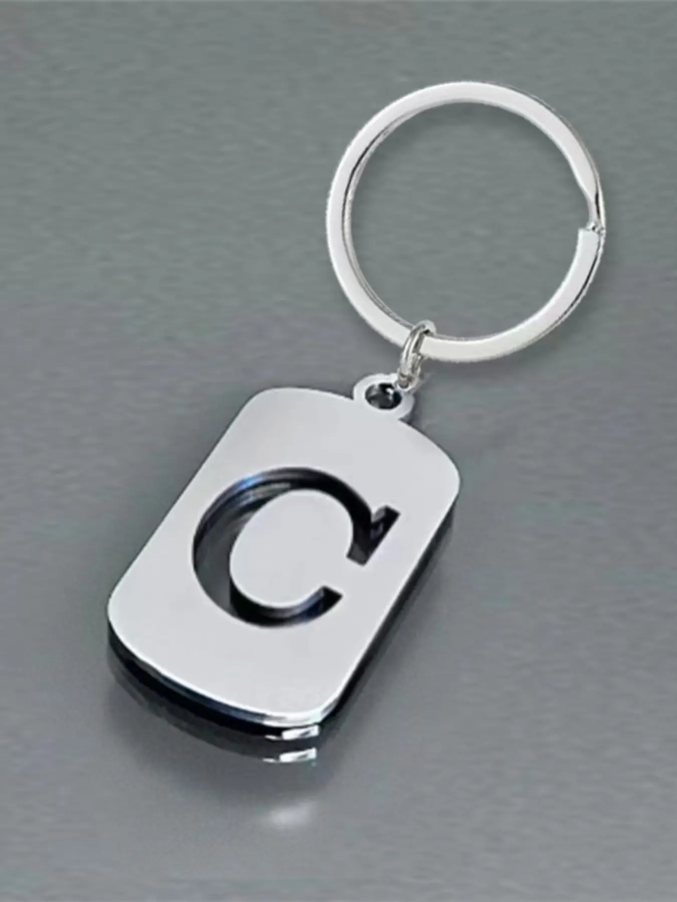 1 set of 26 English A-Z letter military-style keychain, minimalist and cool style stainless steel keyring initial pendant, suitable for both men and women as a couple gift or birthday present.