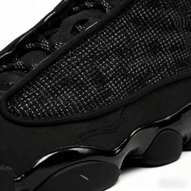 2026 New Men's Retro Black Mesh Basketball Sneakers - Casual Streetwear High-Top Shoes for All-Day Wear